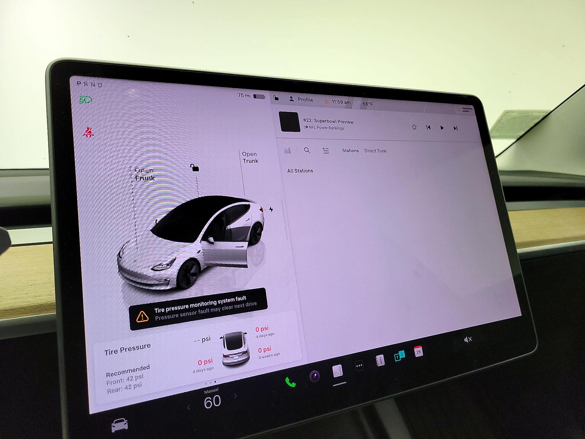 Thumbnail: 2022 Tesla Model 3 - 13