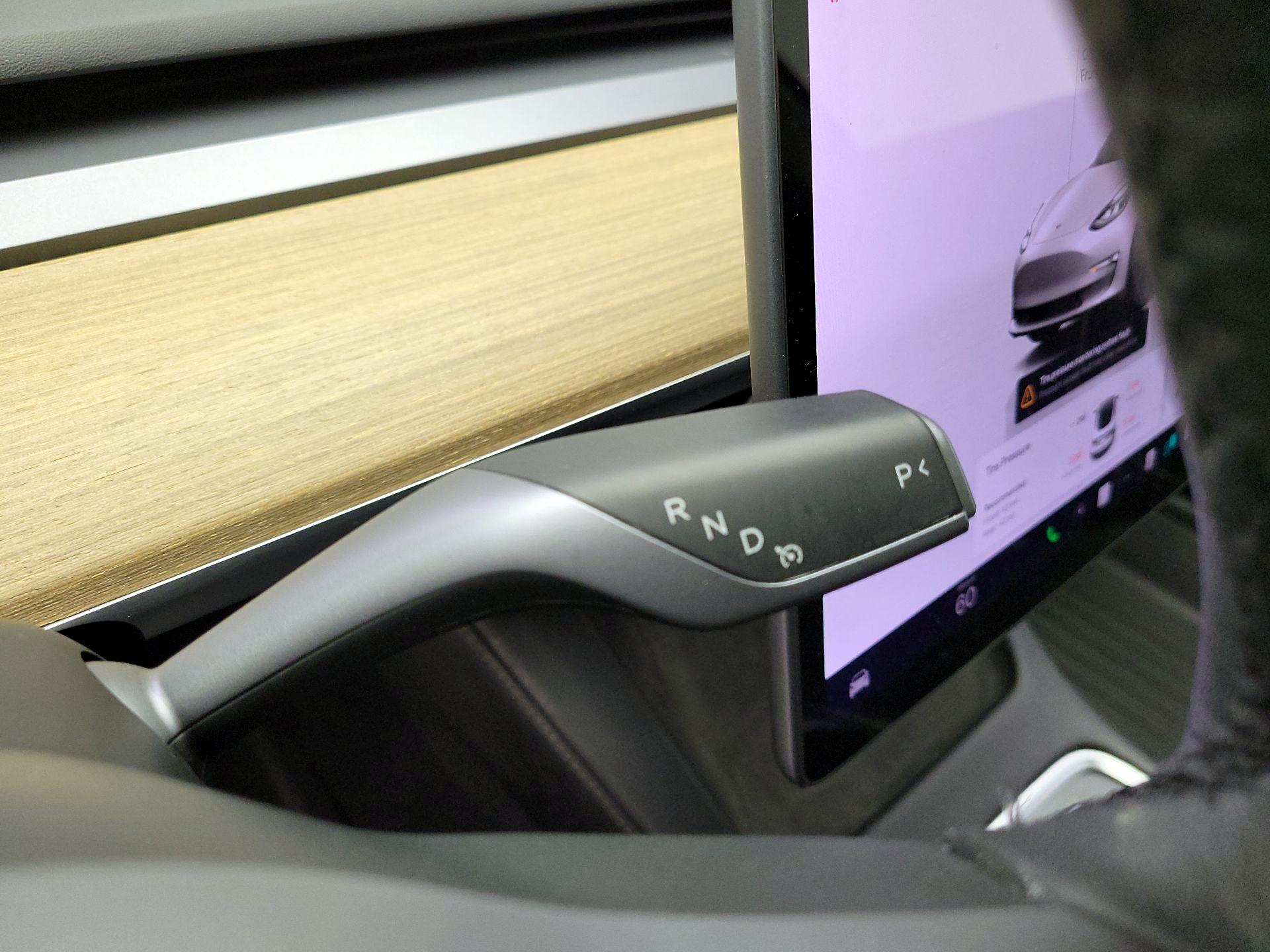 Thumbnail: 2022 Tesla Model 3 - 15