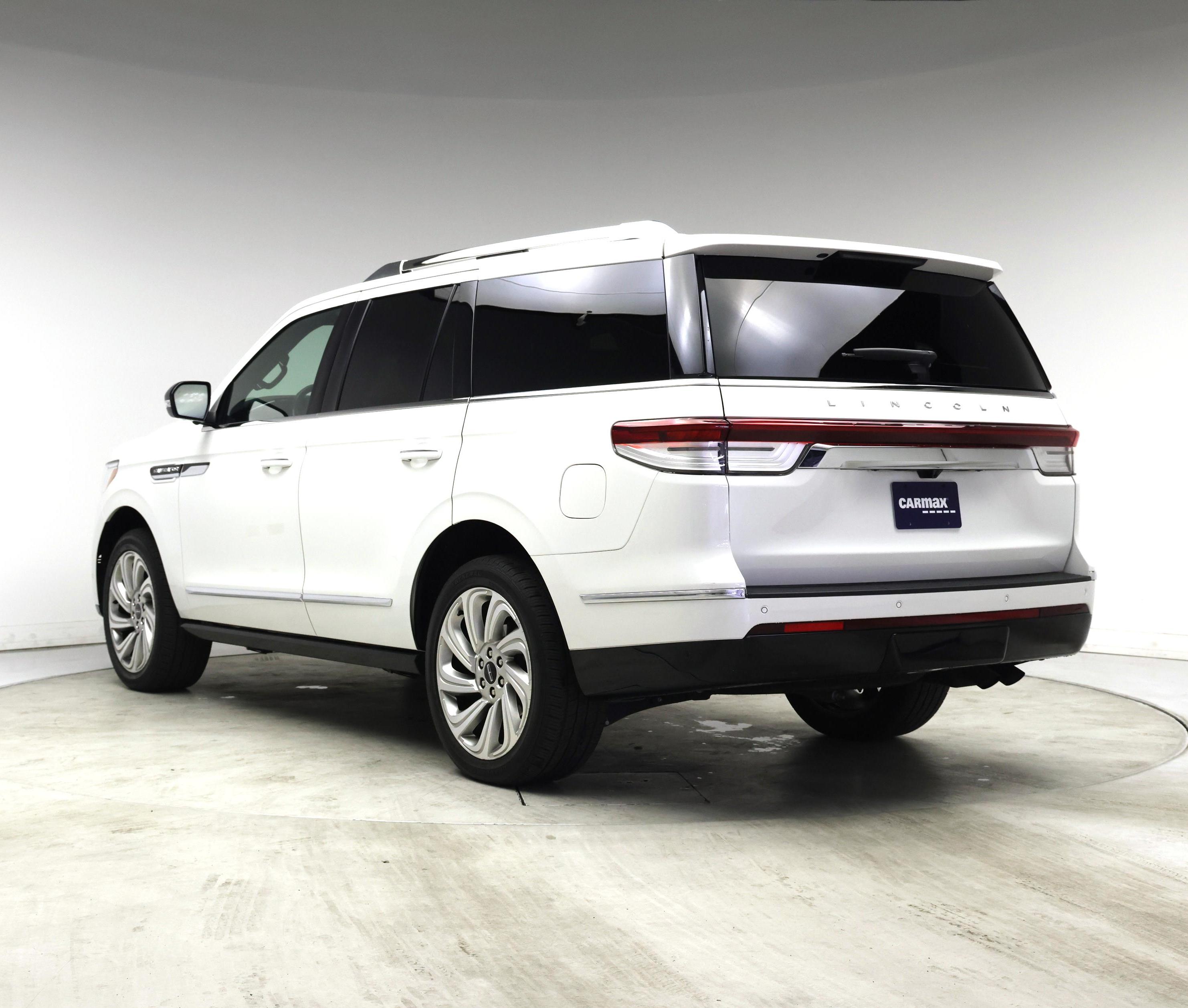 Thumbnail: 2024 Lincoln Navigator - 2