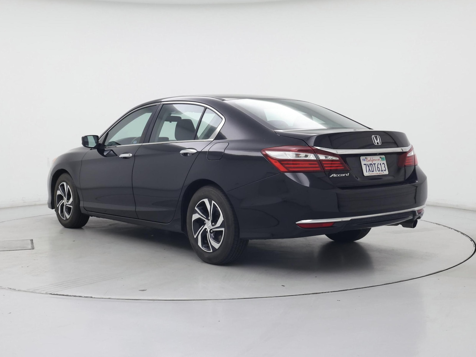 2017 Honda Accord LX - Photo 3
