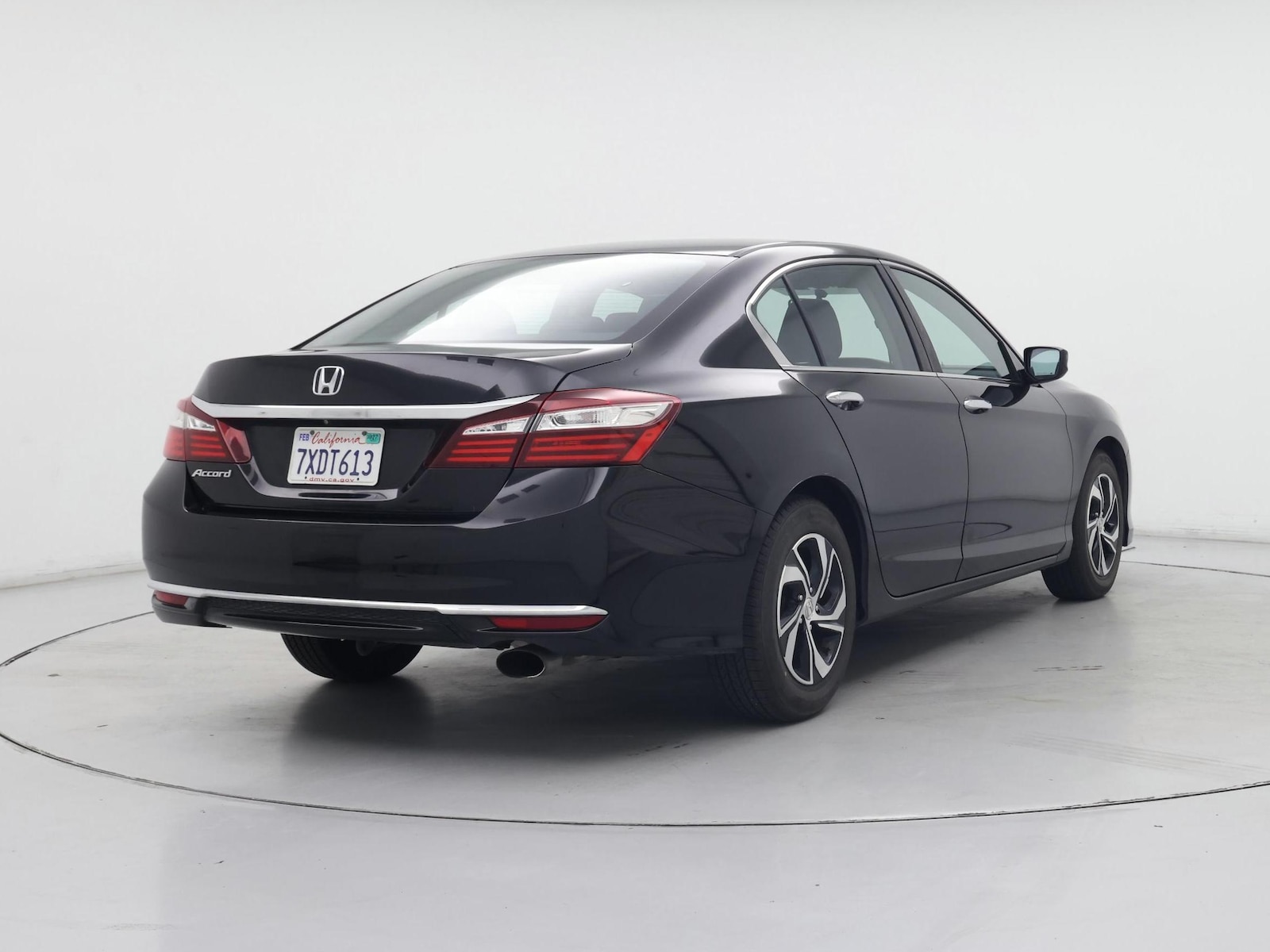 2017 Honda Accord LX - Photo 9