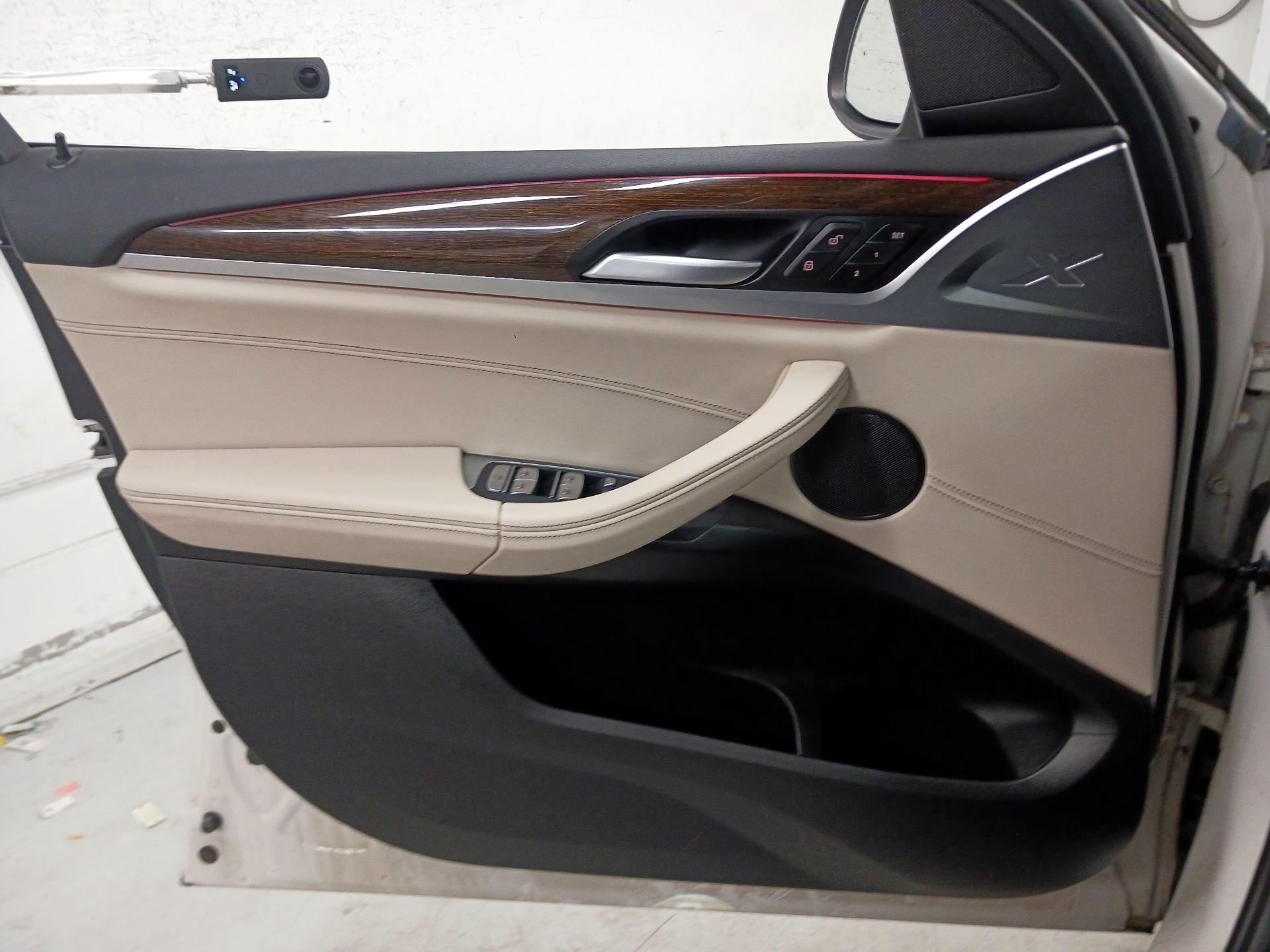 Thumbnail: 2022 BMW X4 - 10