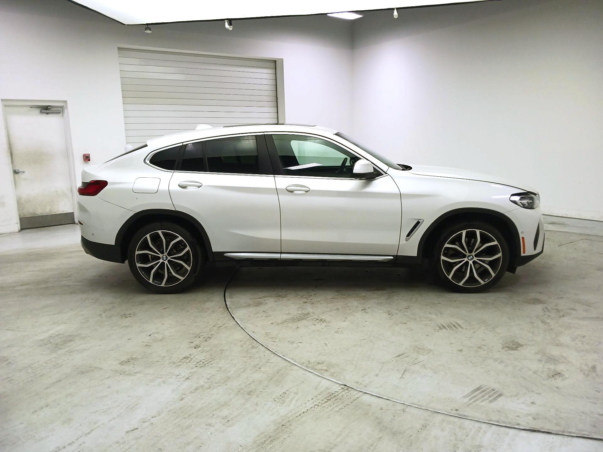 Thumbnail: 2022 BMW X4 - 4