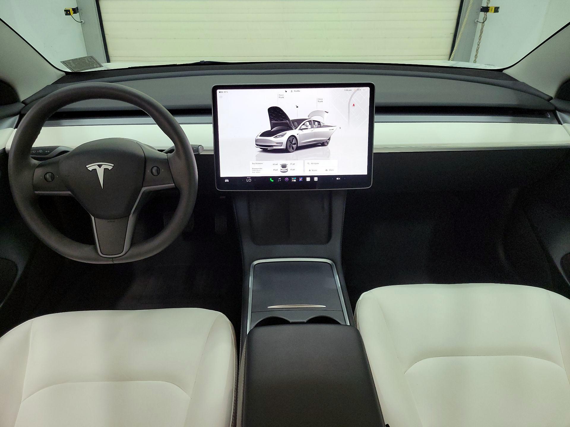 Thumbnail: 2023 Tesla Model 3 - 9