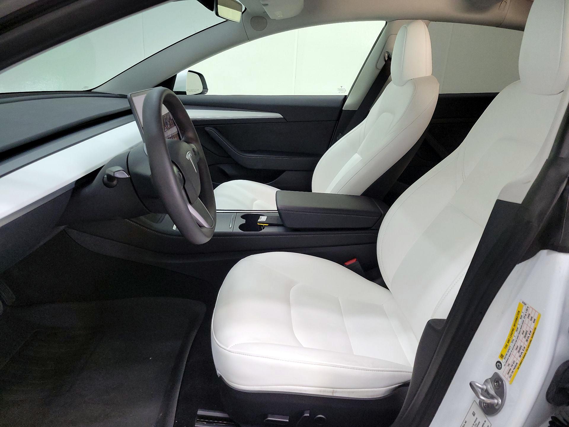 Thumbnail: 2023 Tesla Model 3 - 11