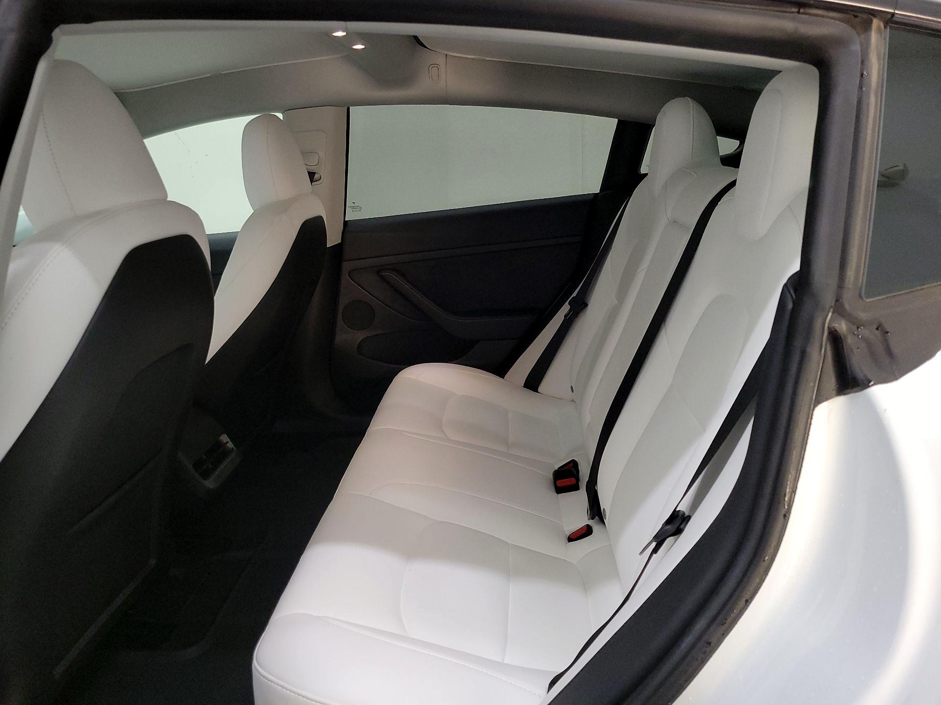 Thumbnail: 2023 Tesla Model 3 - 18