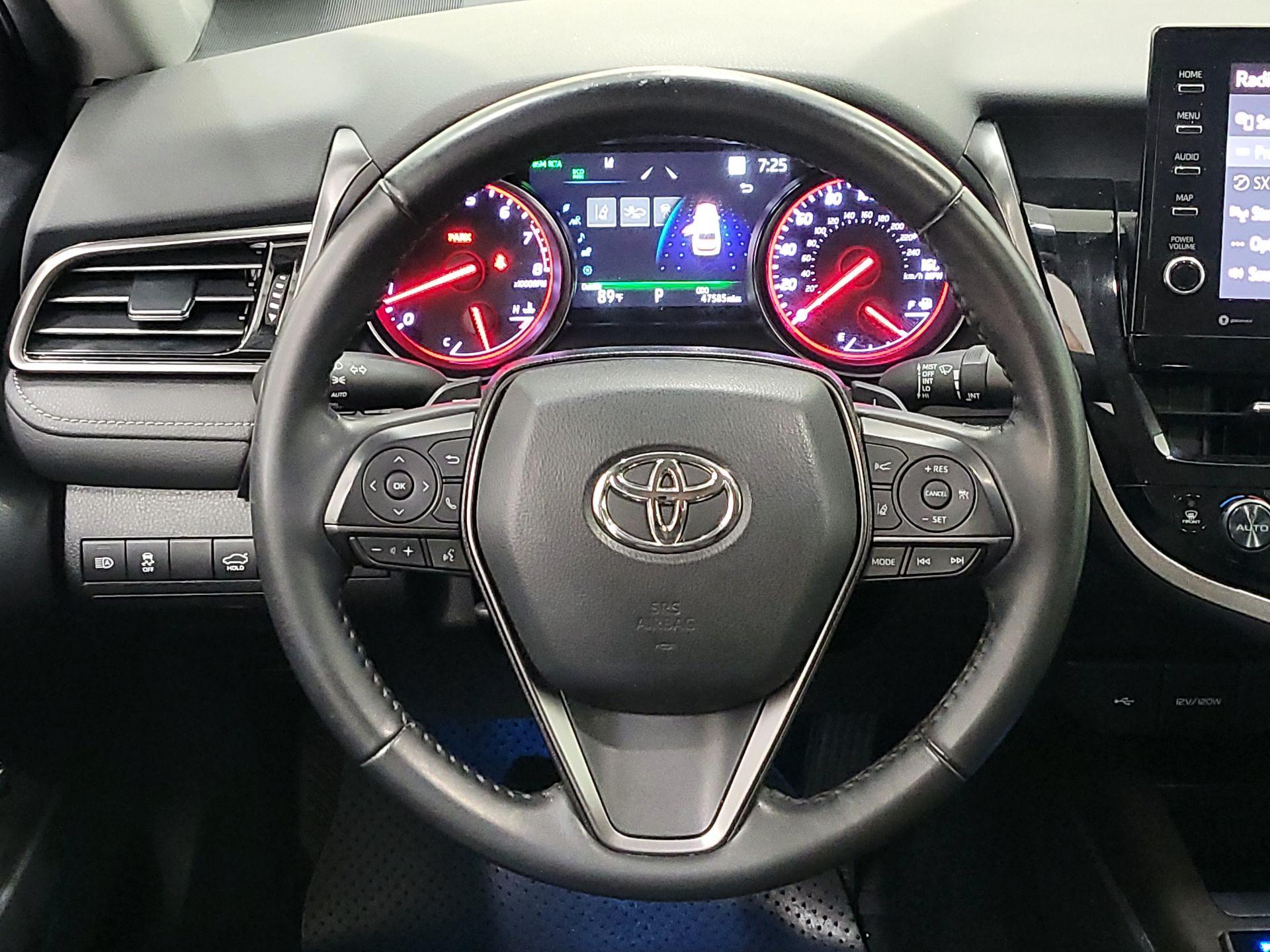 Thumbnail: 2022 Toyota Camry - 10