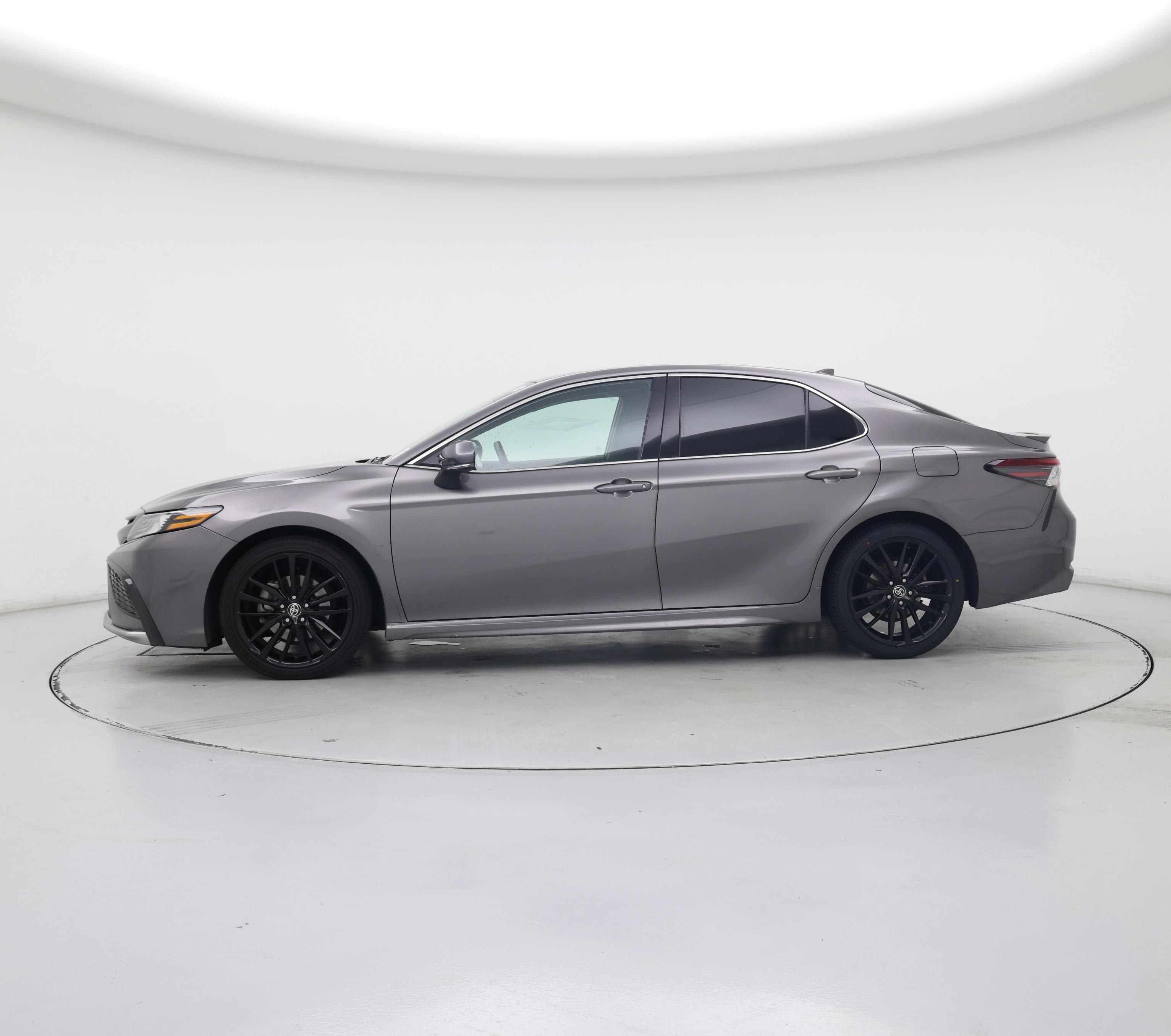 Thumbnail: 2022 Toyota Camry - 3
