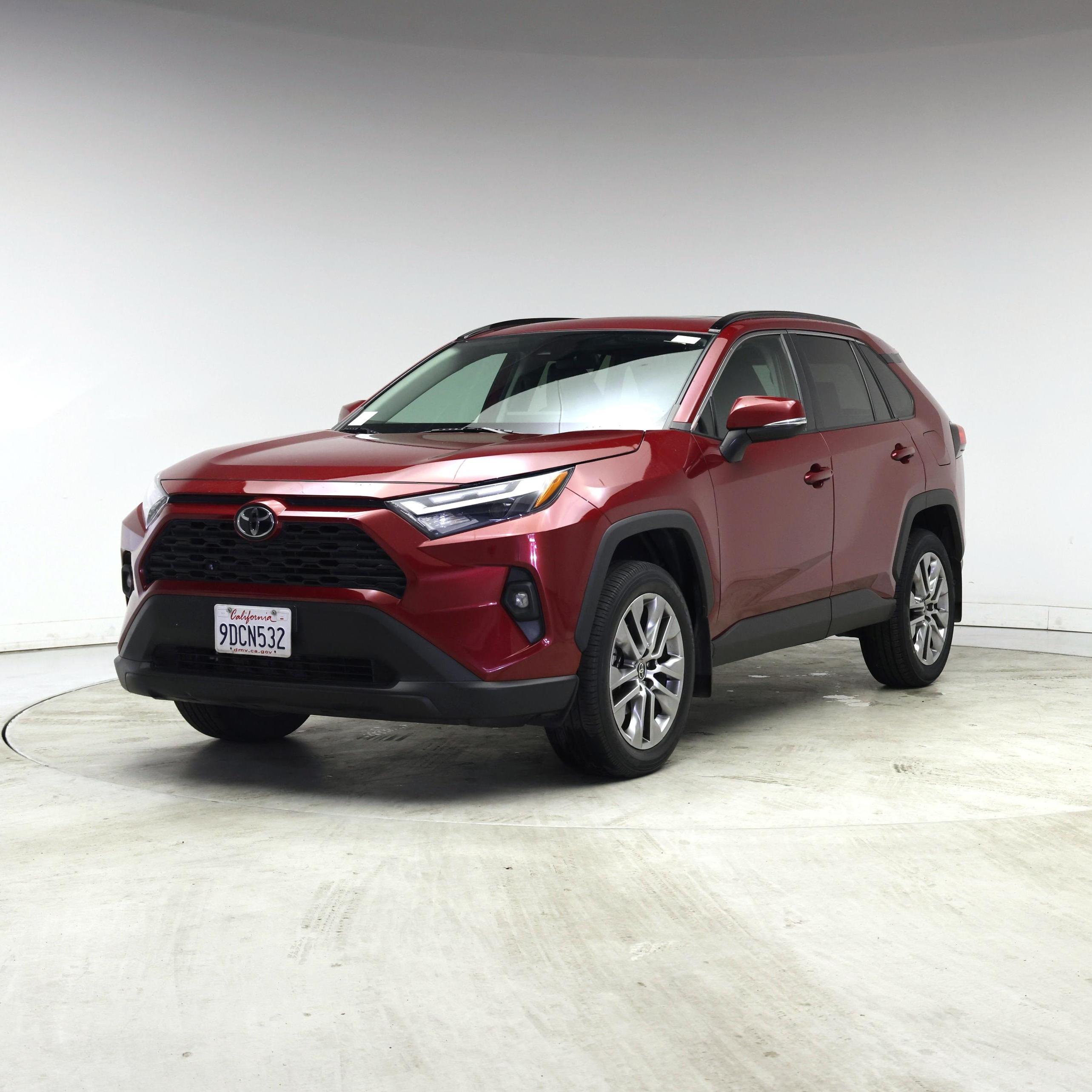Thumbnail: 2022 Toyota RAV4 - 4