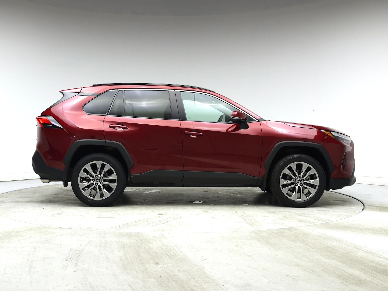 2022 Toyota RAV4 XLE Premium - Photo 8
