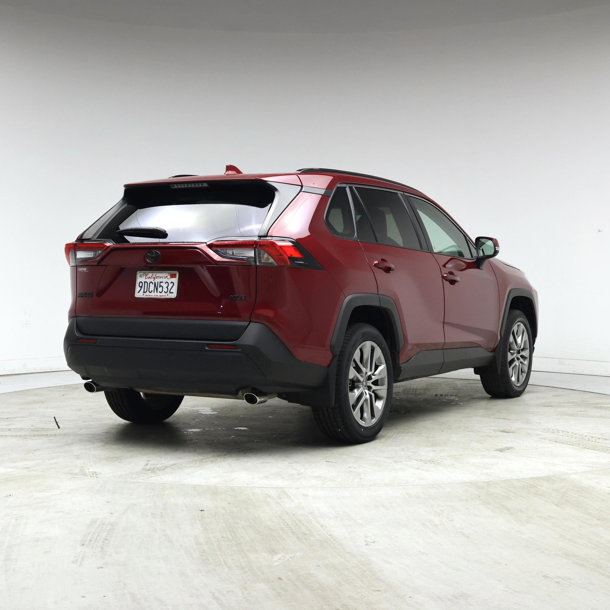 Thumbnail: 2022 Toyota RAV4 - 8