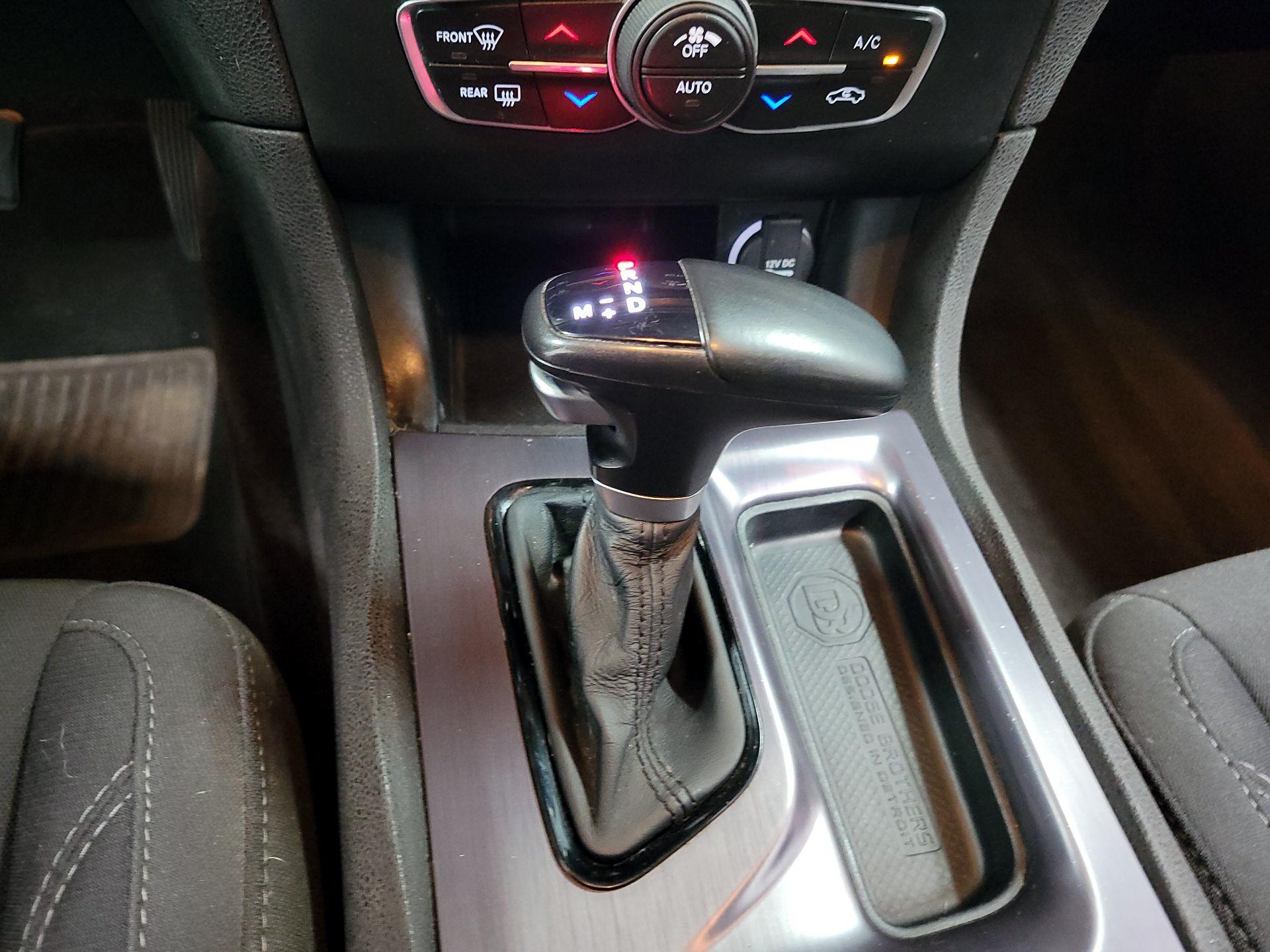 Thumbnail: 2018 Dodge Charger - 14
