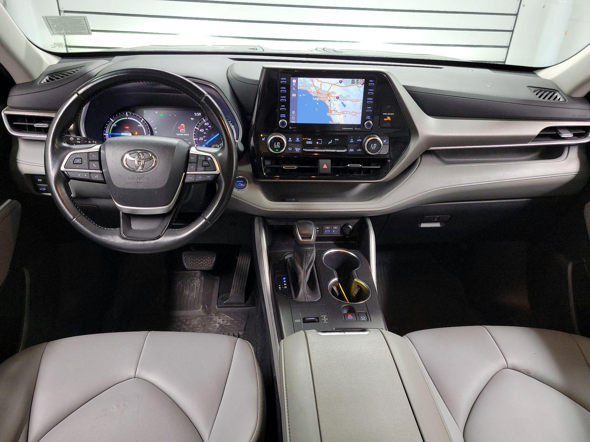 Thumbnail: 2022 Toyota Highlander - 9