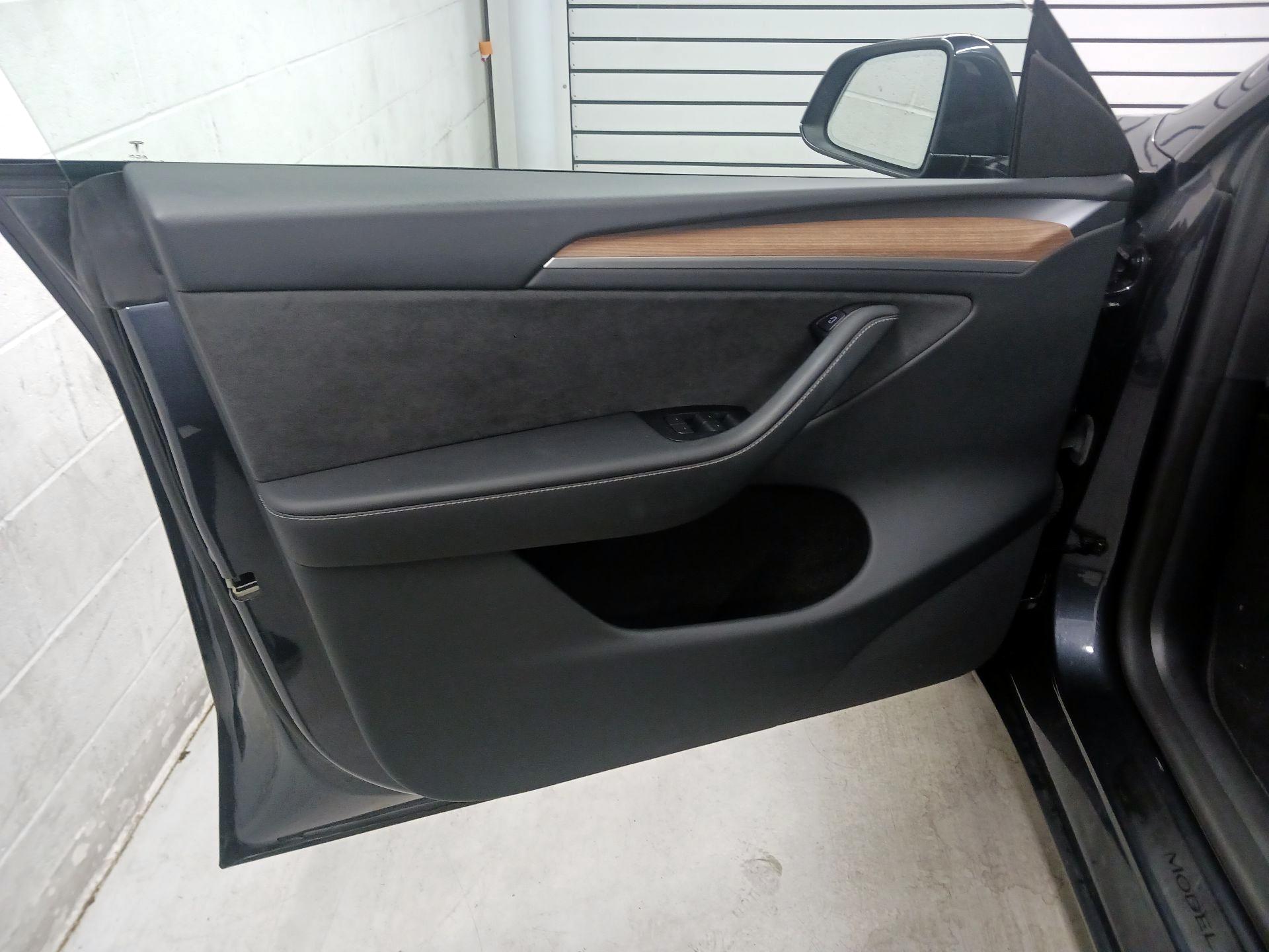 Thumbnail: 2024 Tesla Model Y - 10