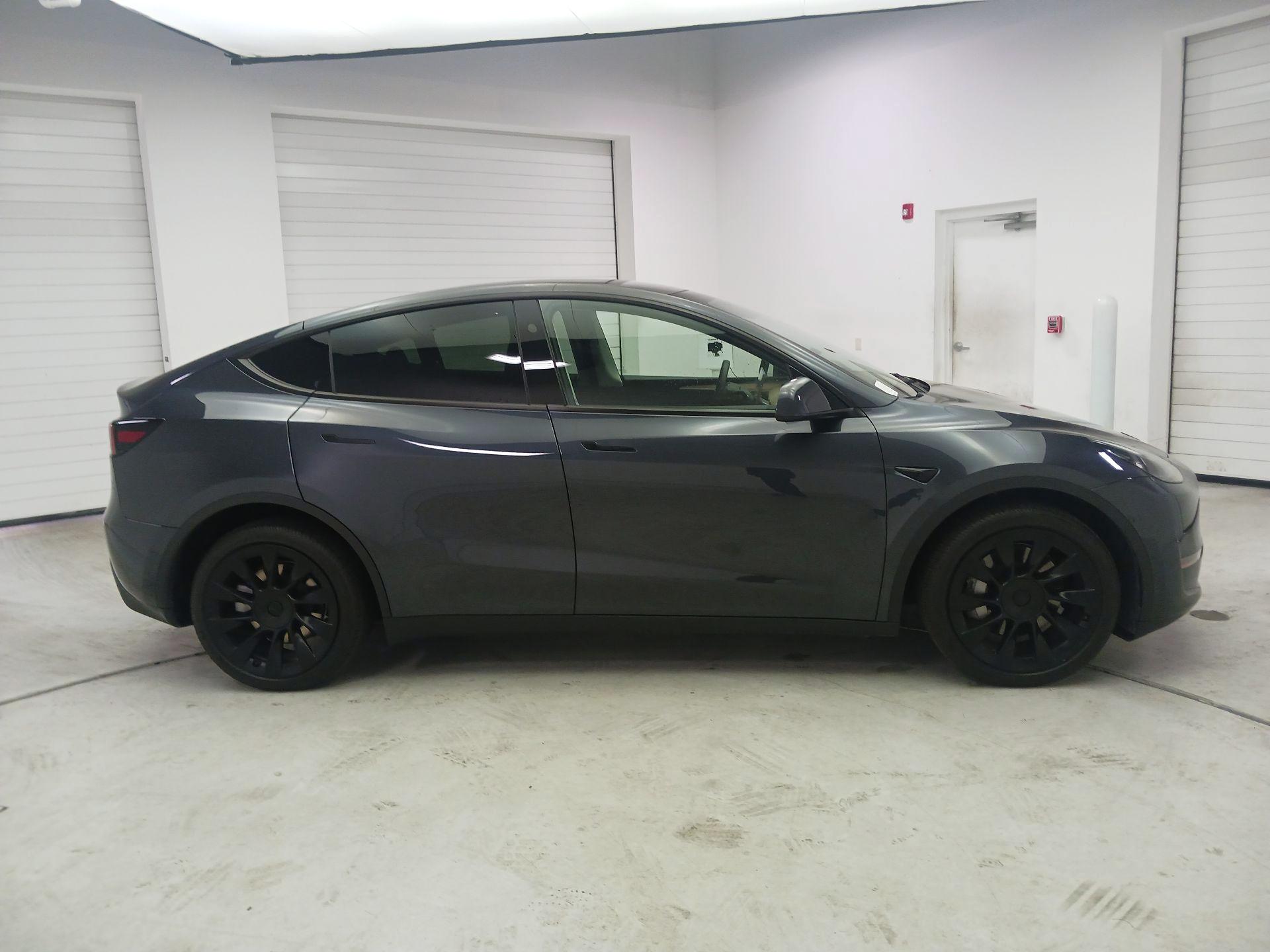 Thumbnail: 2024 Tesla Model Y - 4