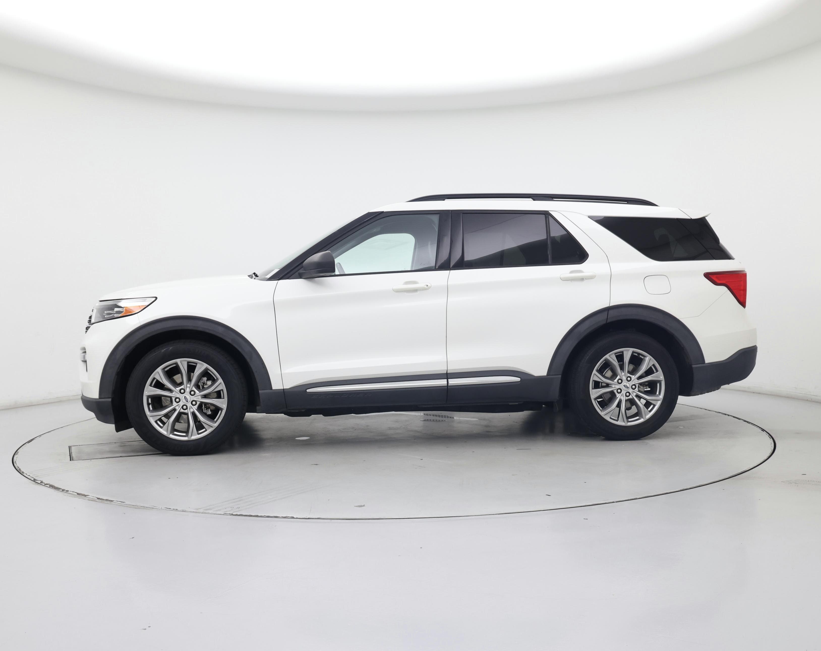 Thumbnail: 2020 Ford Explorer - 3
