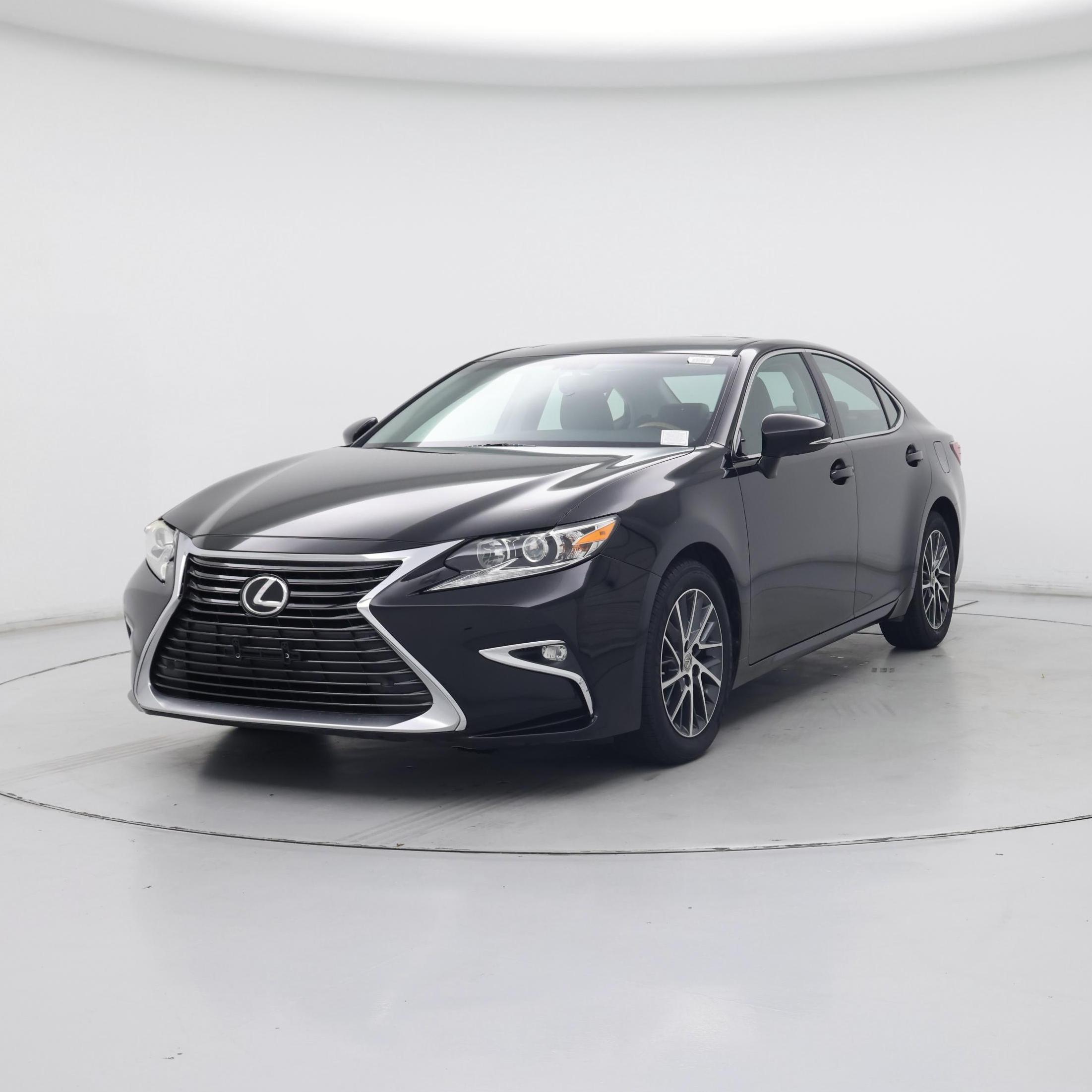 Thumbnail: 2016 Lexus ES - 4