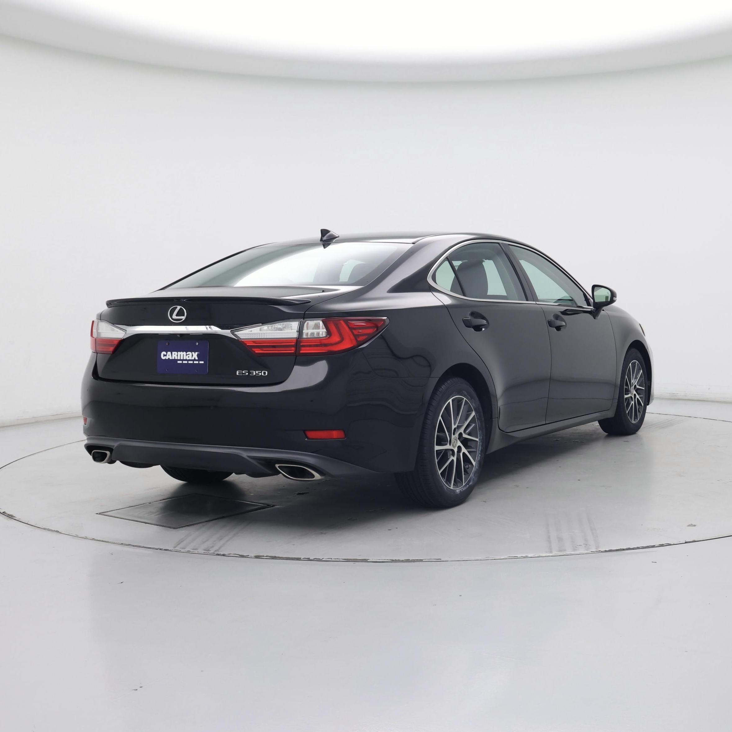 Thumbnail: 2016 Lexus ES - 8