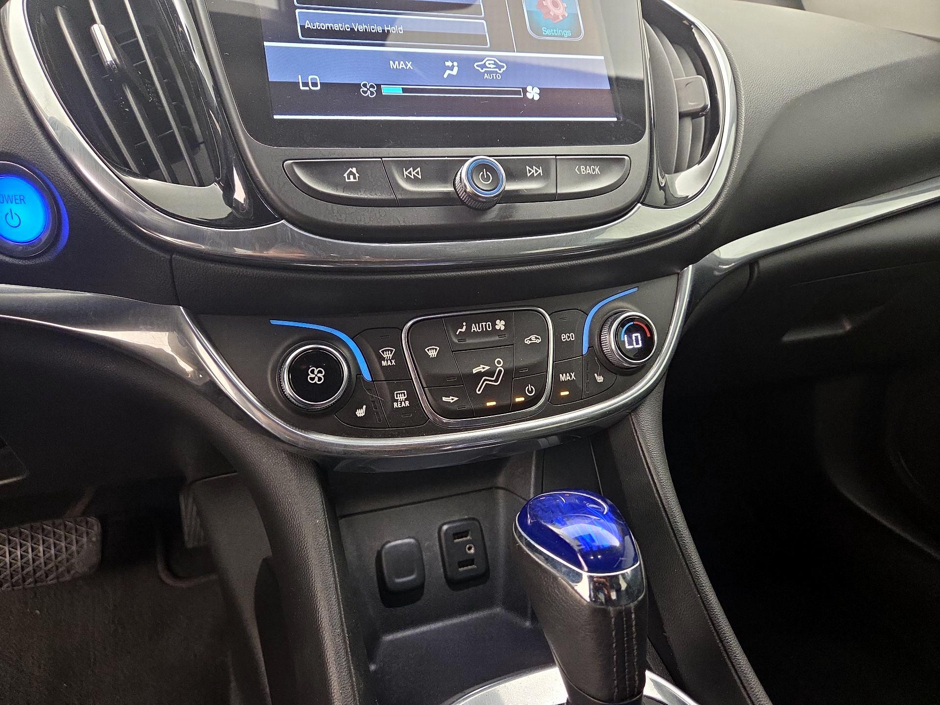 Thumbnail: 2016 Chevrolet Volt - 17
