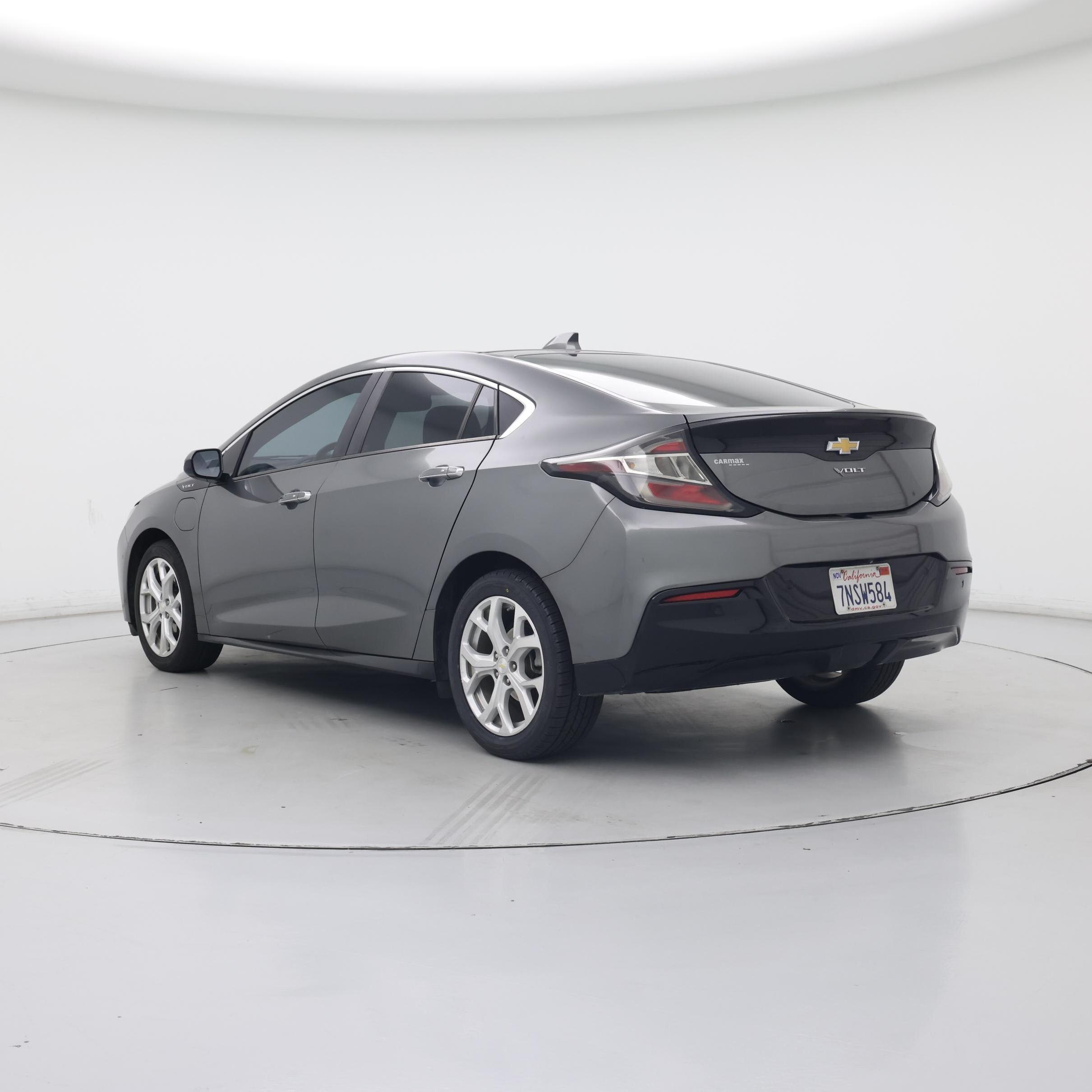 Thumbnail: 2016 Chevrolet Volt - 2