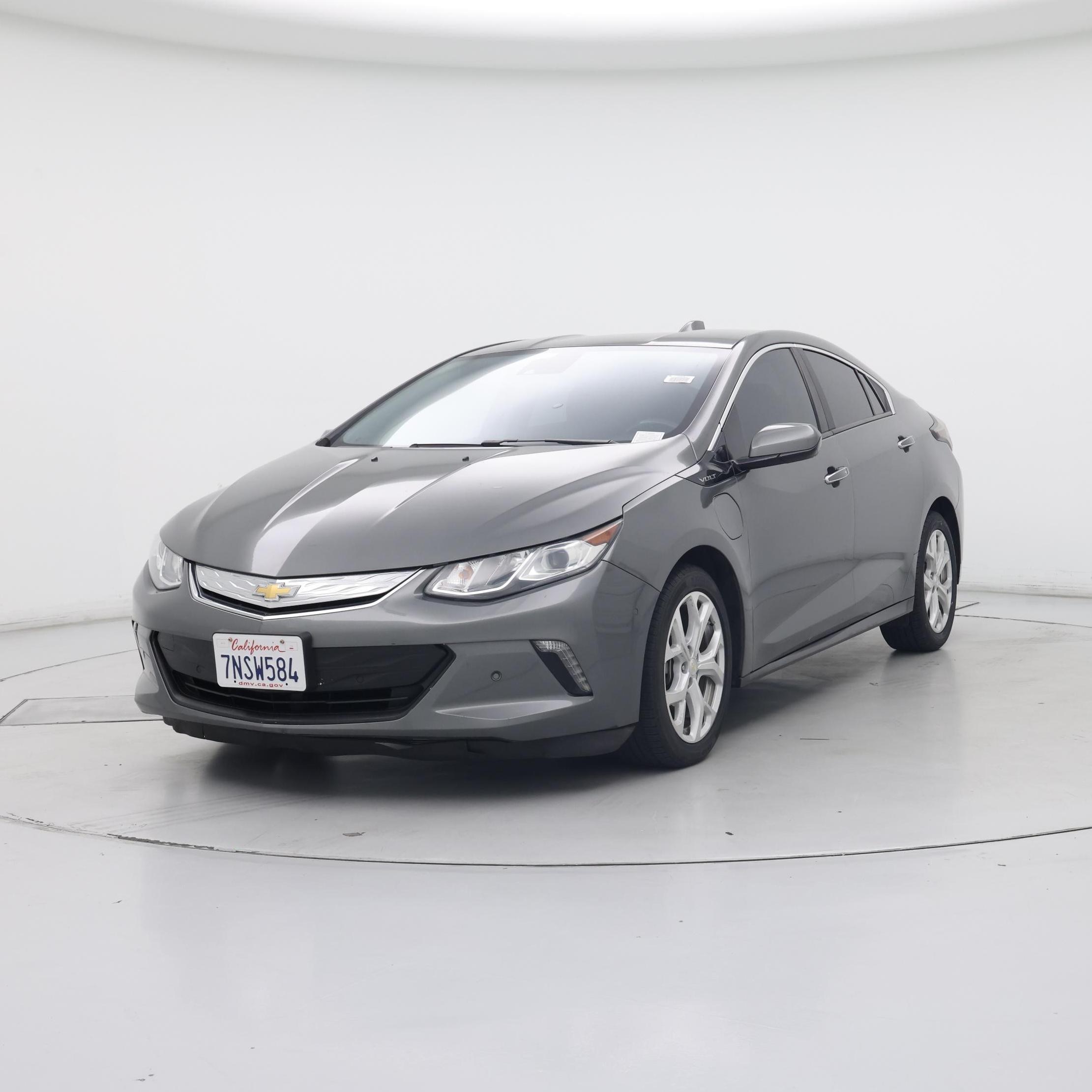 Thumbnail: 2016 Chevrolet Volt - 4