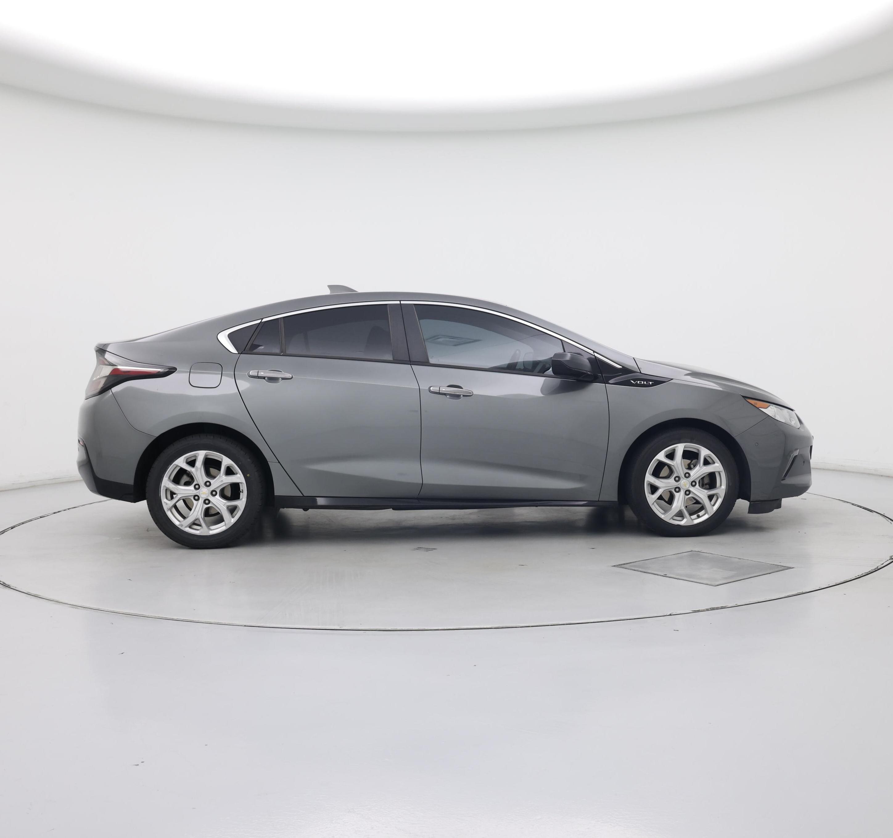 Thumbnail: 2016 Chevrolet Volt - 7