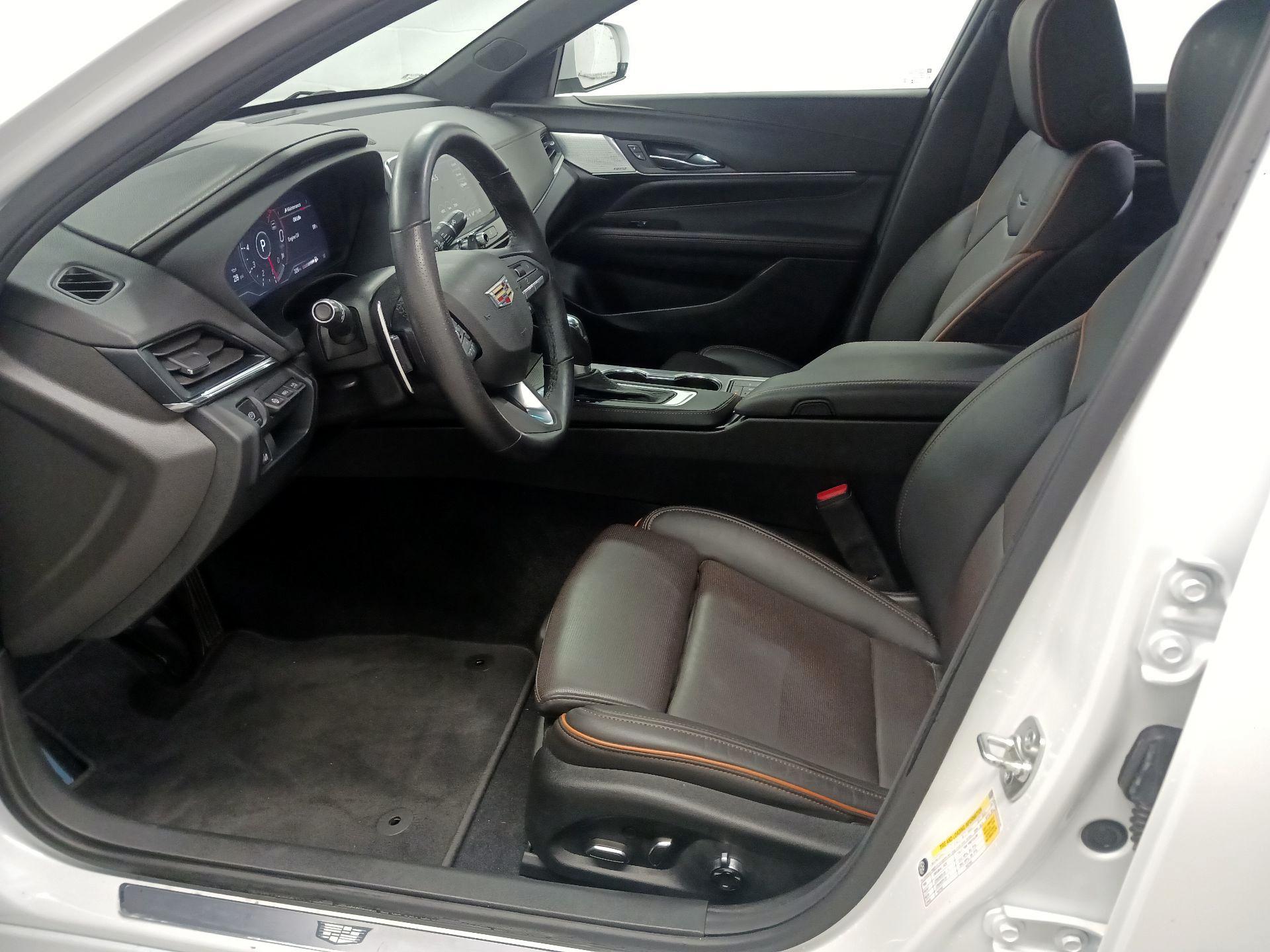Thumbnail: 2025 Cadillac CT4 - 9