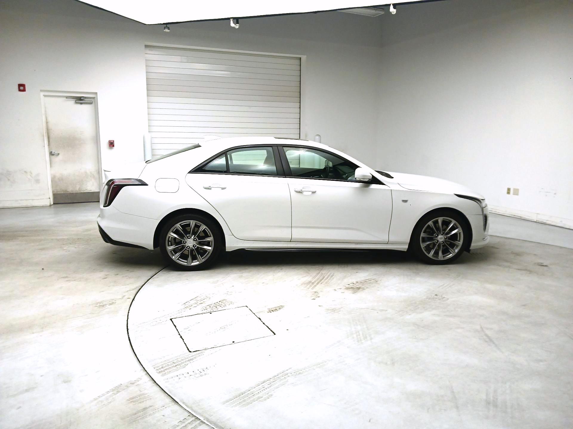 Thumbnail: 2025 Cadillac CT4 - 4