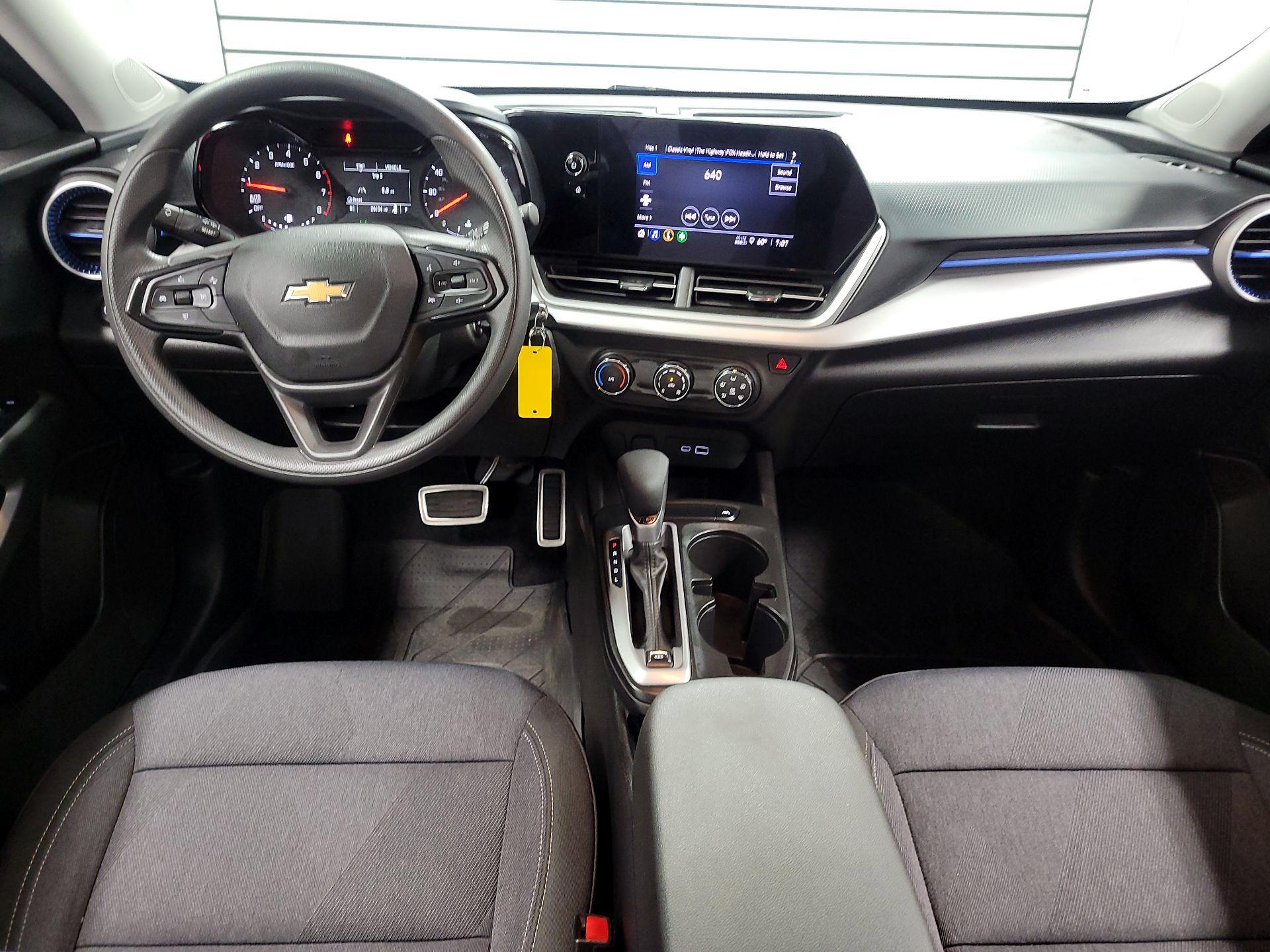 Thumbnail: 2024 Chevrolet Trax - 8