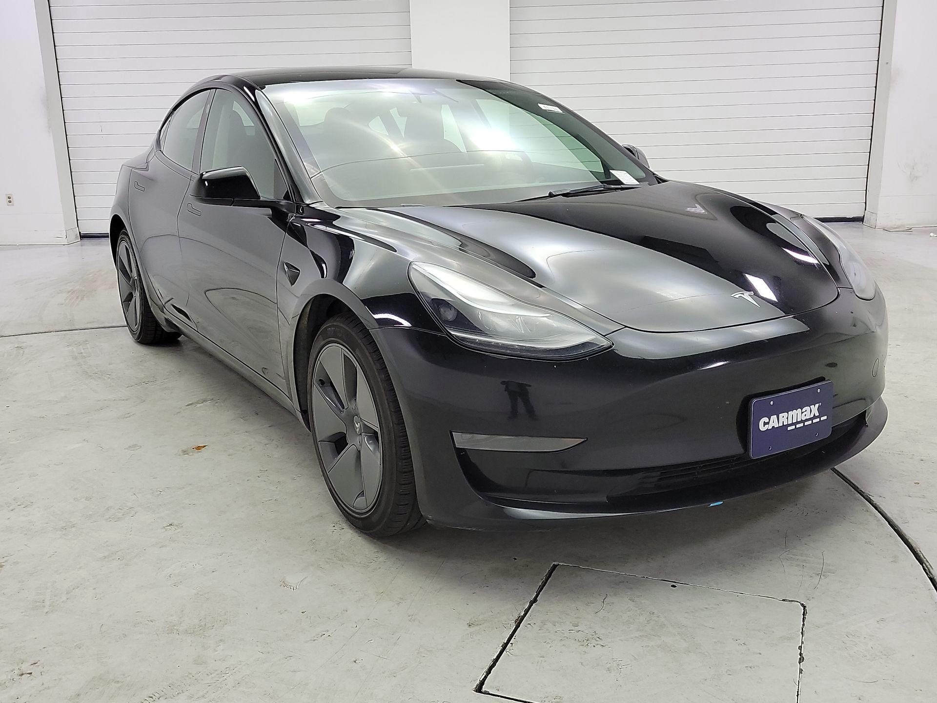 Thumbnail: 2023 Tesla Model 3 - 1