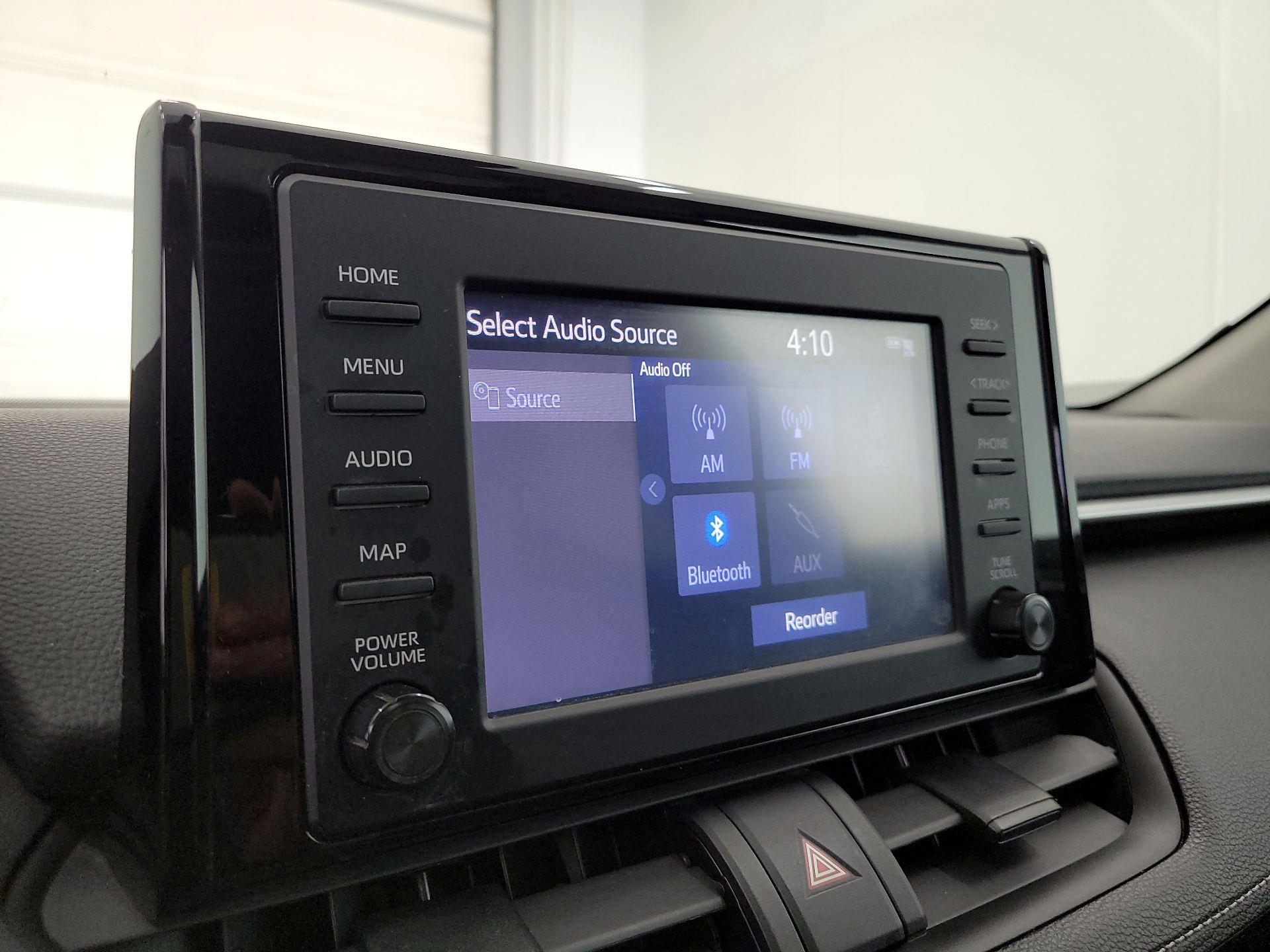 Thumbnail: 2019 Toyota RAV4 - 15