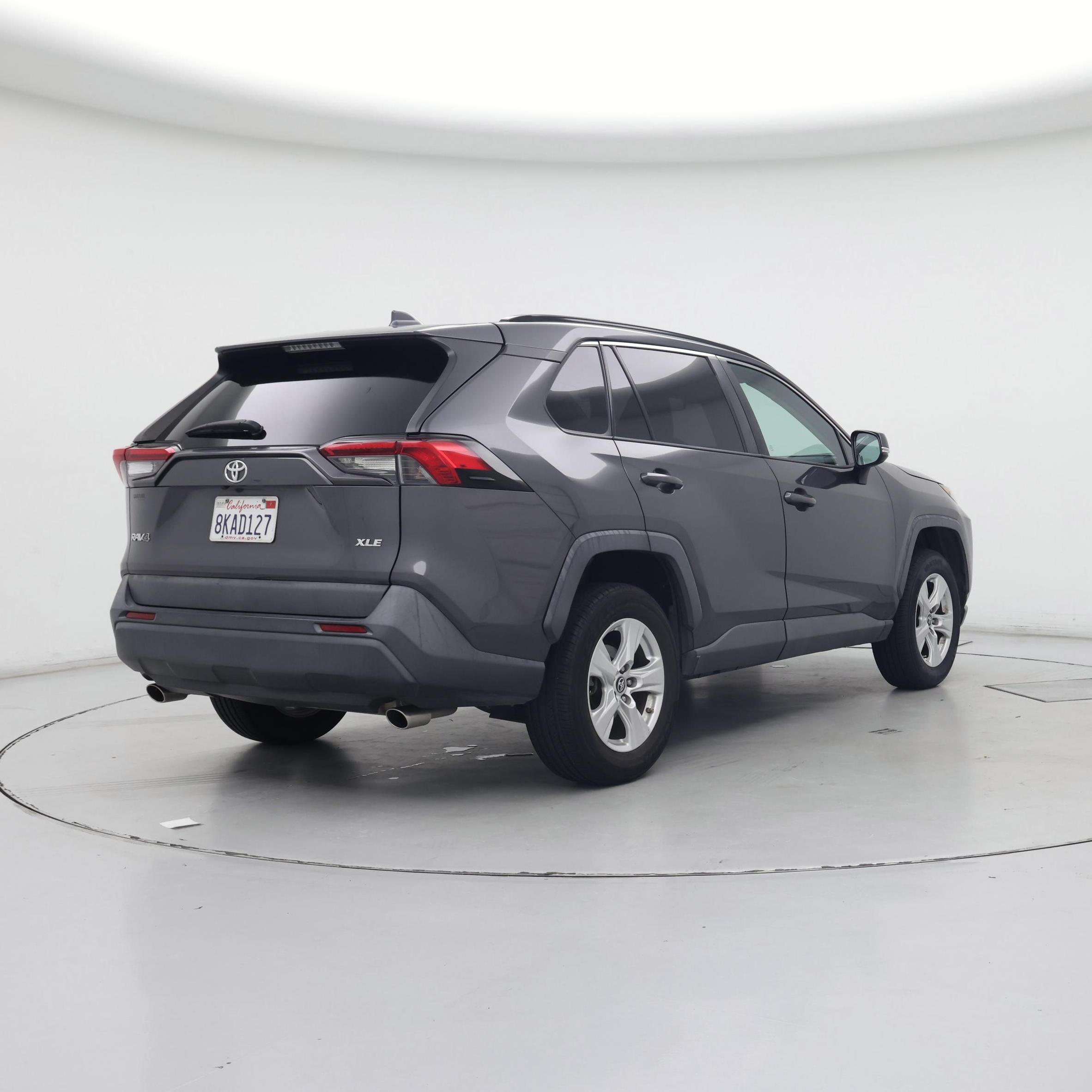 Thumbnail: 2019 Toyota RAV4 - 8