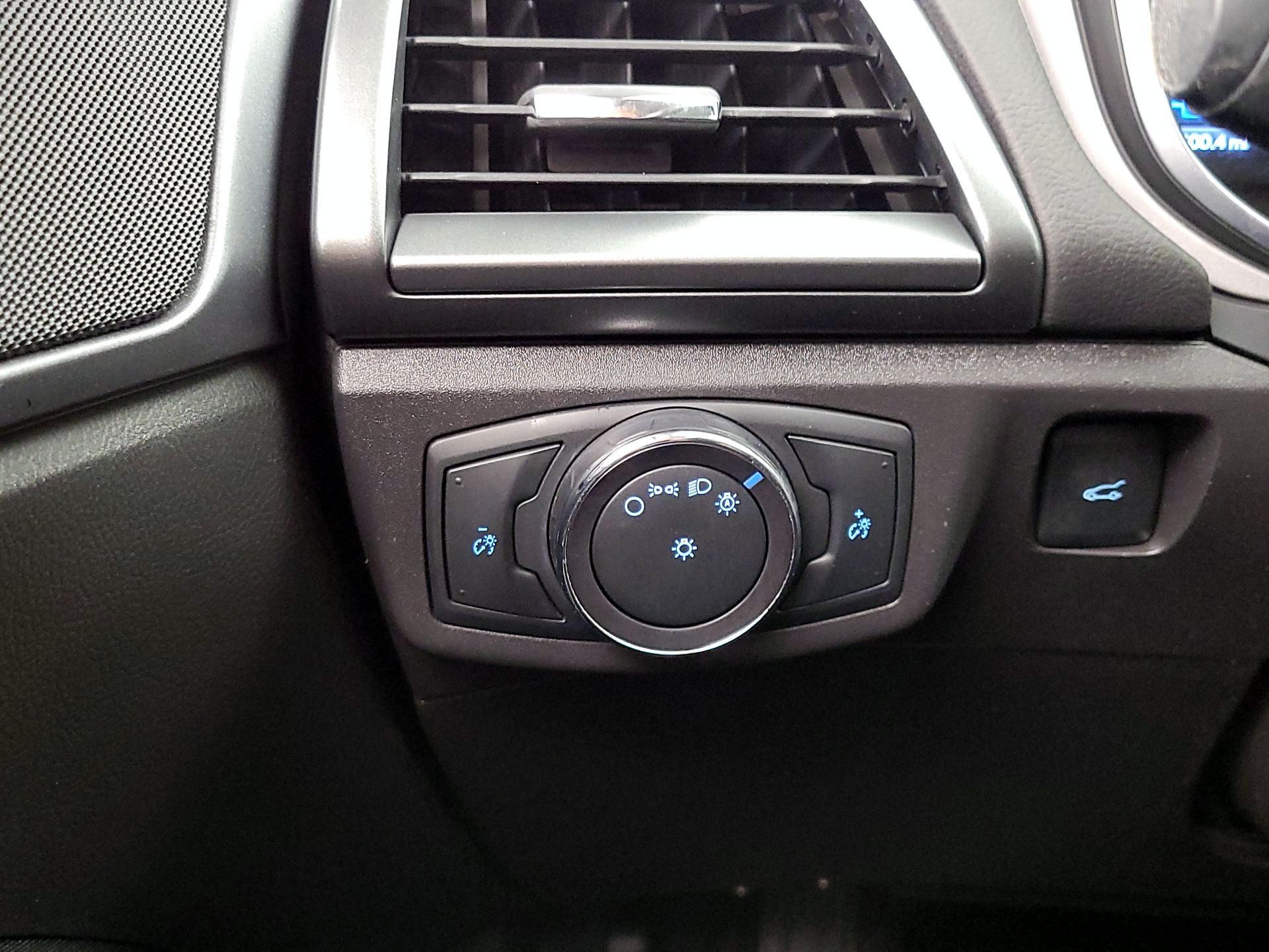 Thumbnail: 2014 Ford Fusion - 11