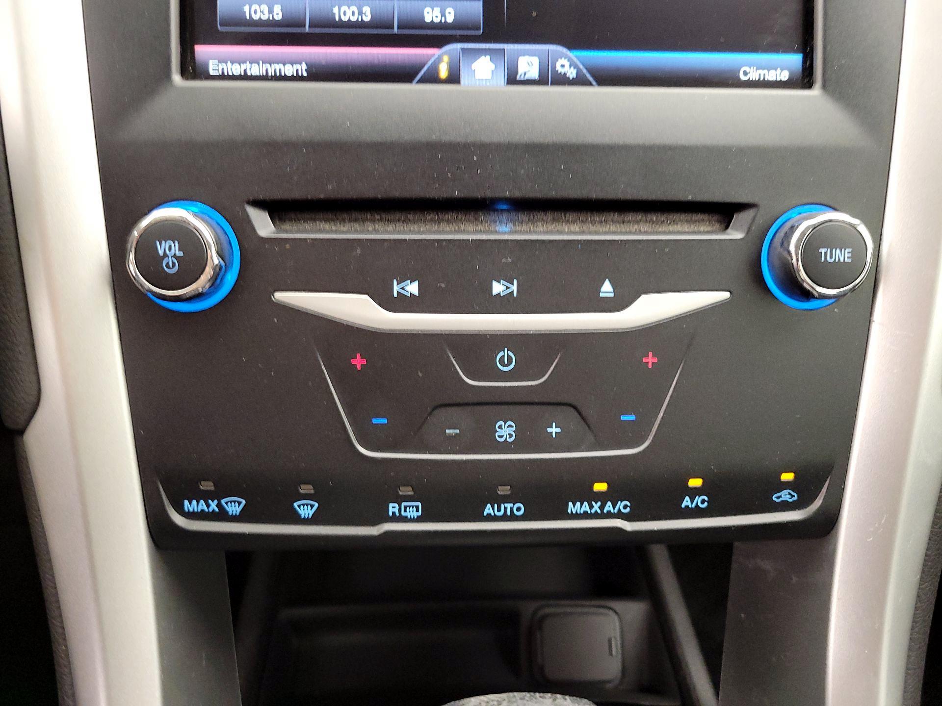 Thumbnail: 2014 Ford Fusion - 14
