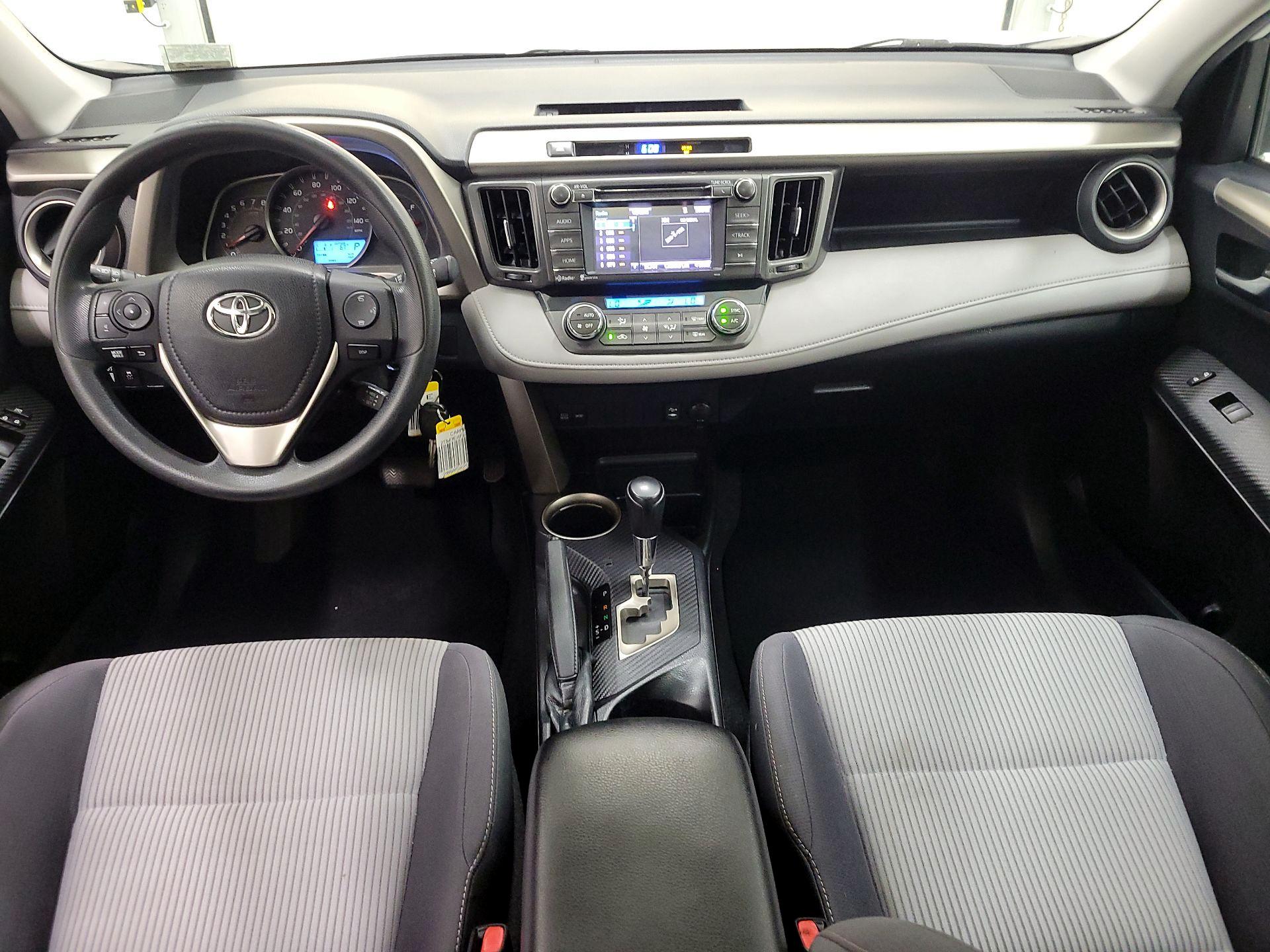 Thumbnail: 2015 Toyota RAV4 - 9