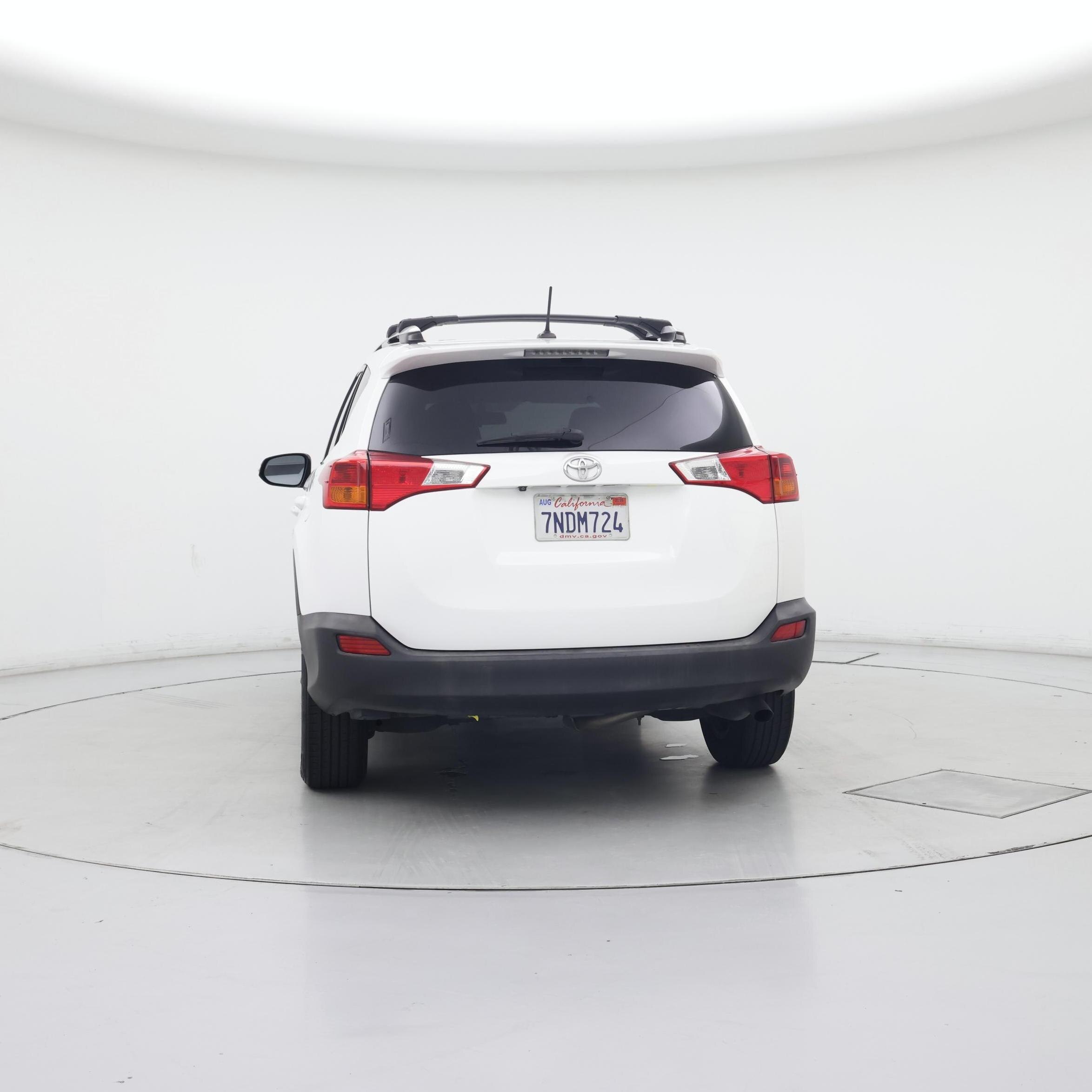 Thumbnail: 2015 Toyota RAV4 - 6