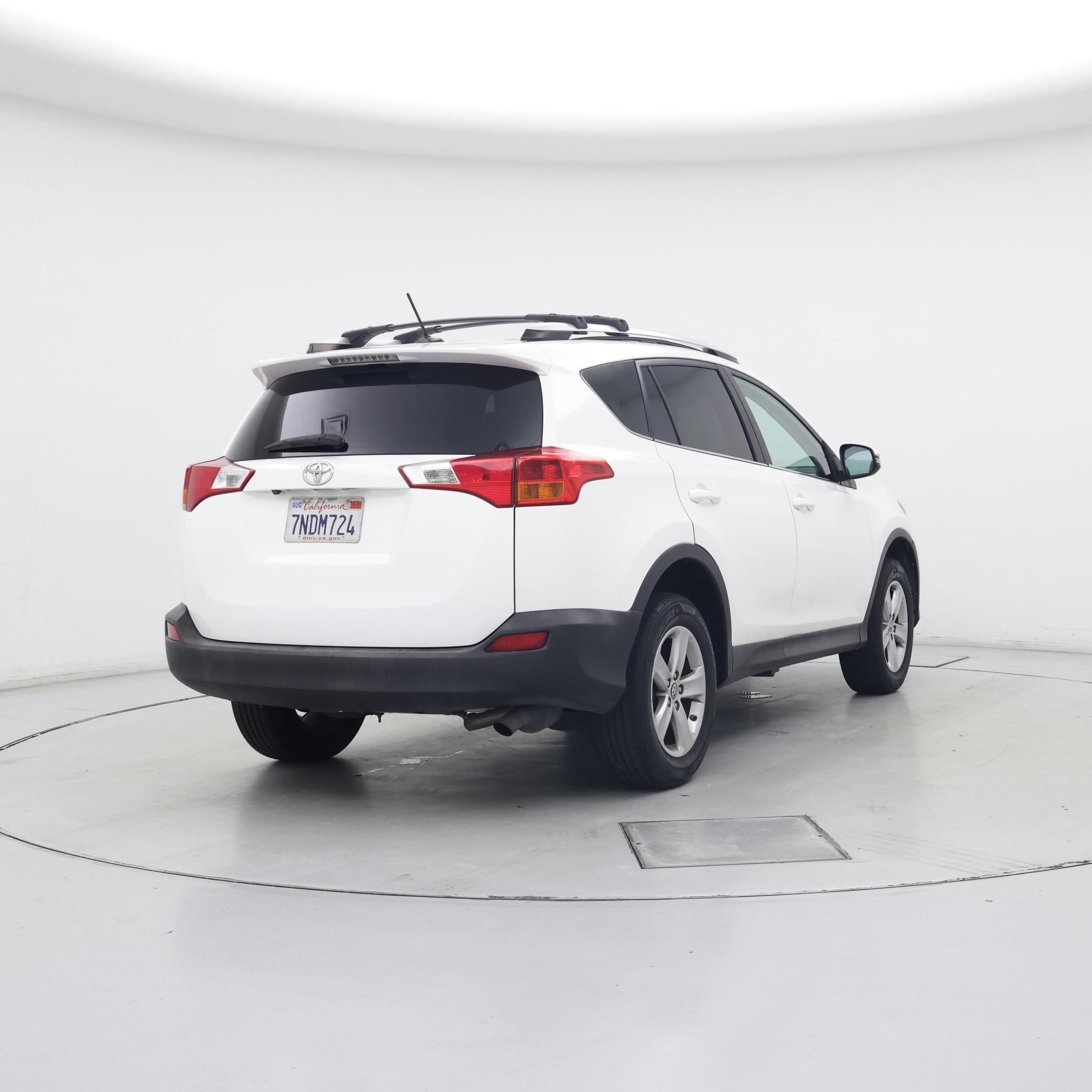 Thumbnail: 2015 Toyota RAV4 - 8