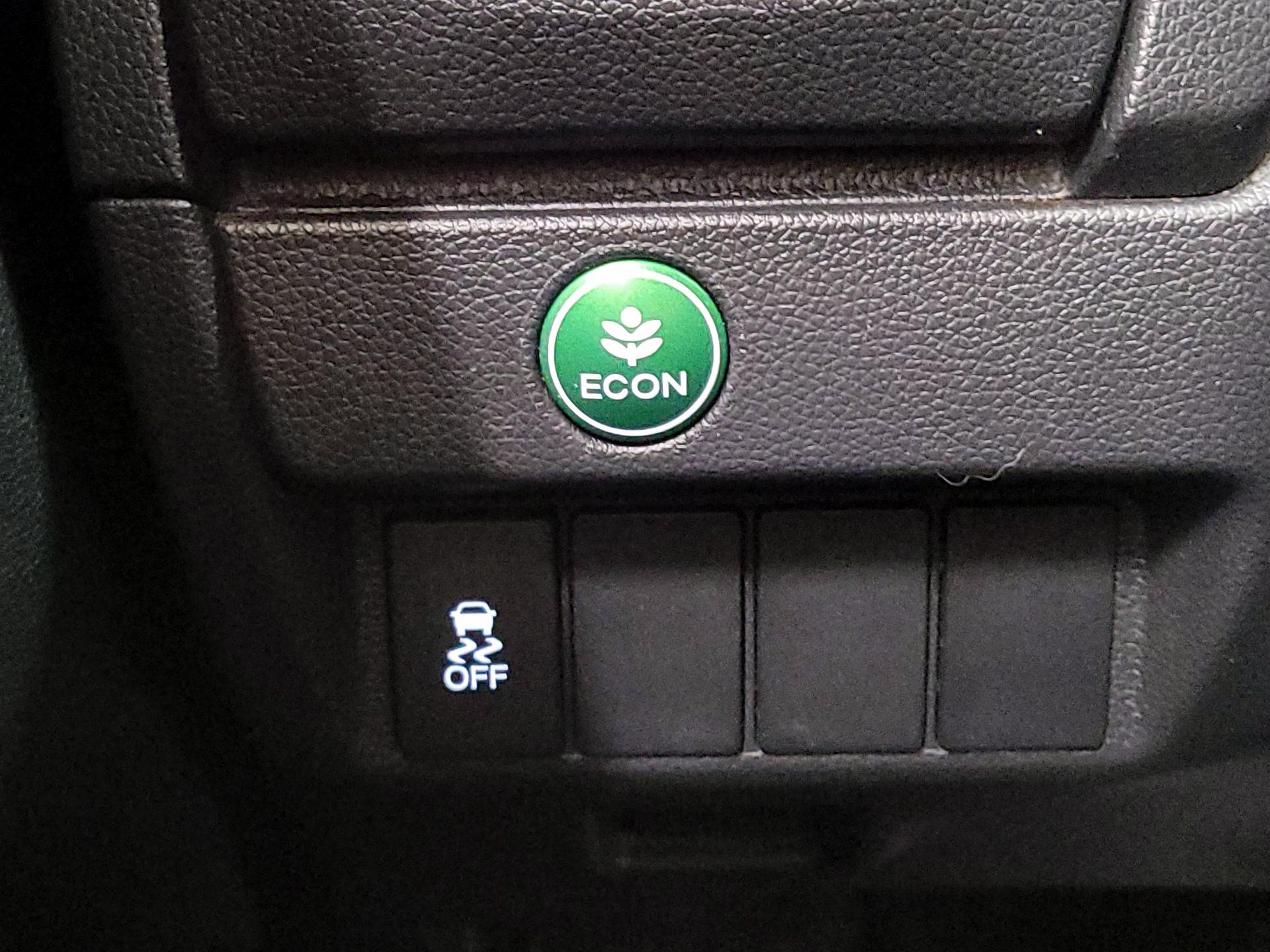 Thumbnail: 2015 Honda Fit - 13