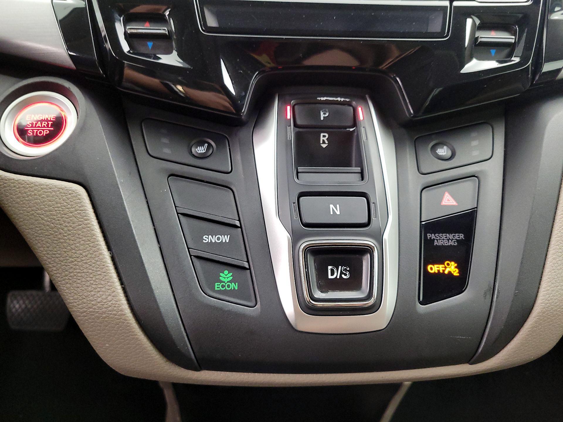 Thumbnail: 2019 Honda Odyssey - 17
