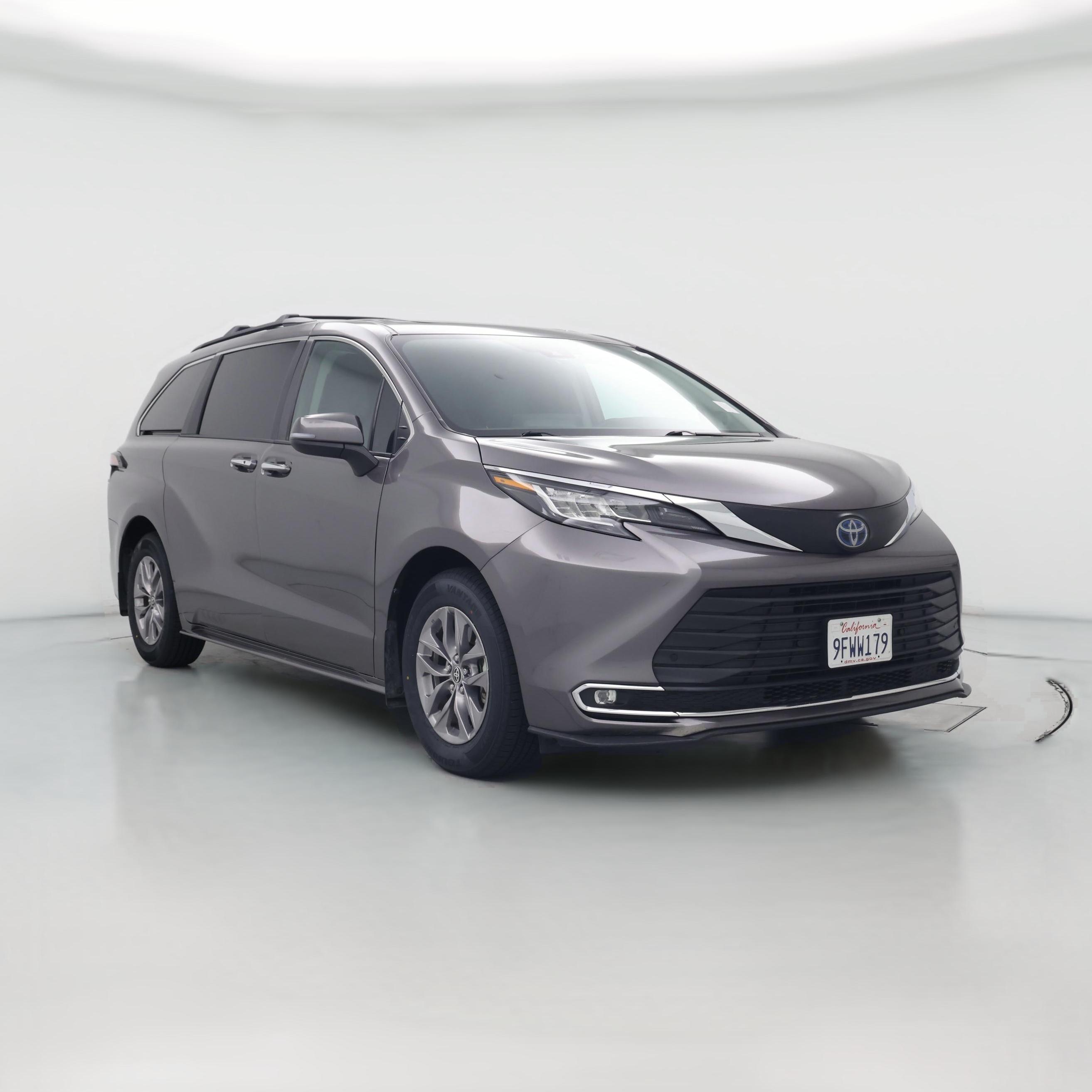 Thumbnail: 2021 Toyota Sienna - 1