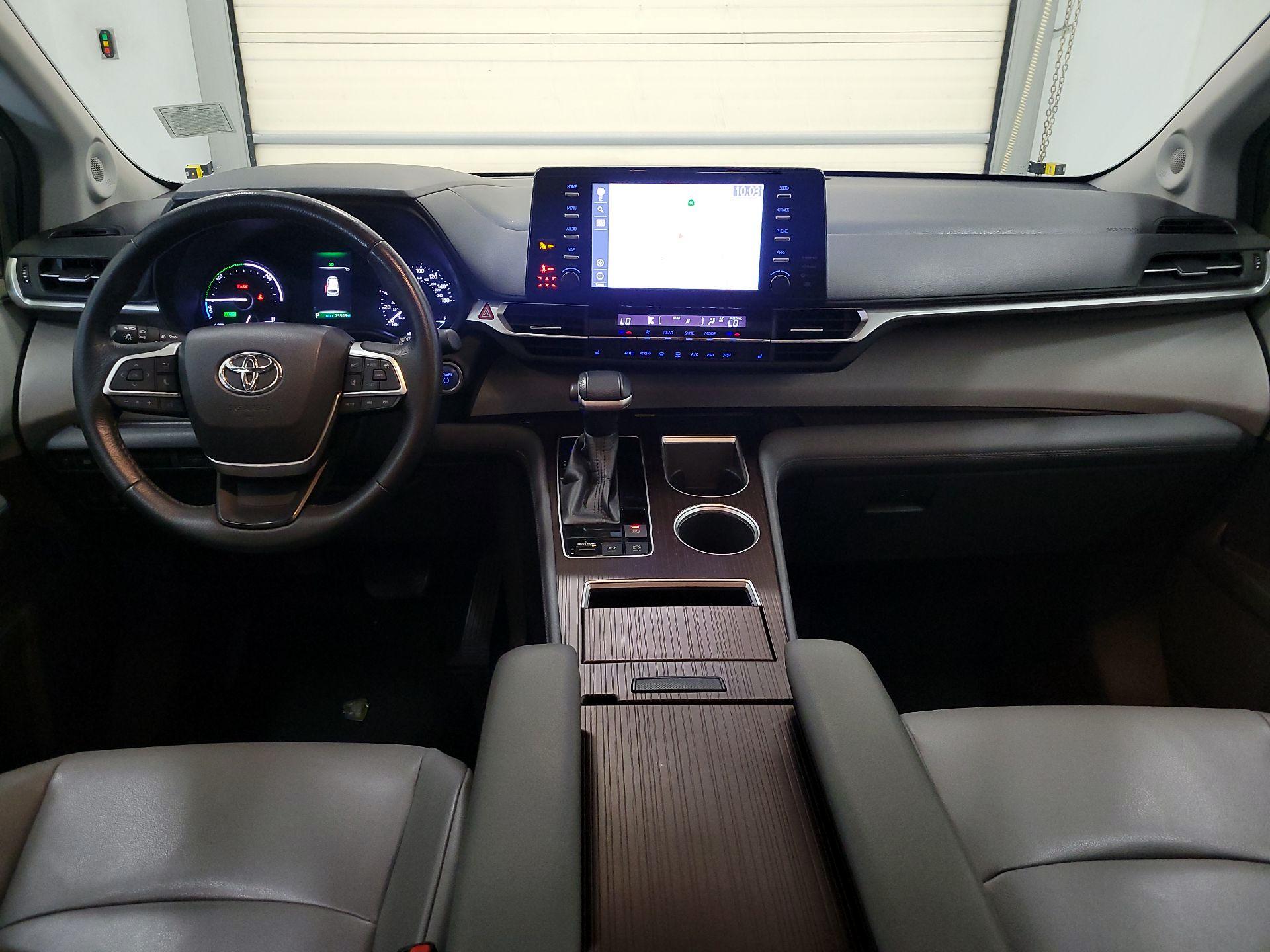 Thumbnail: 2021 Toyota Sienna - 9