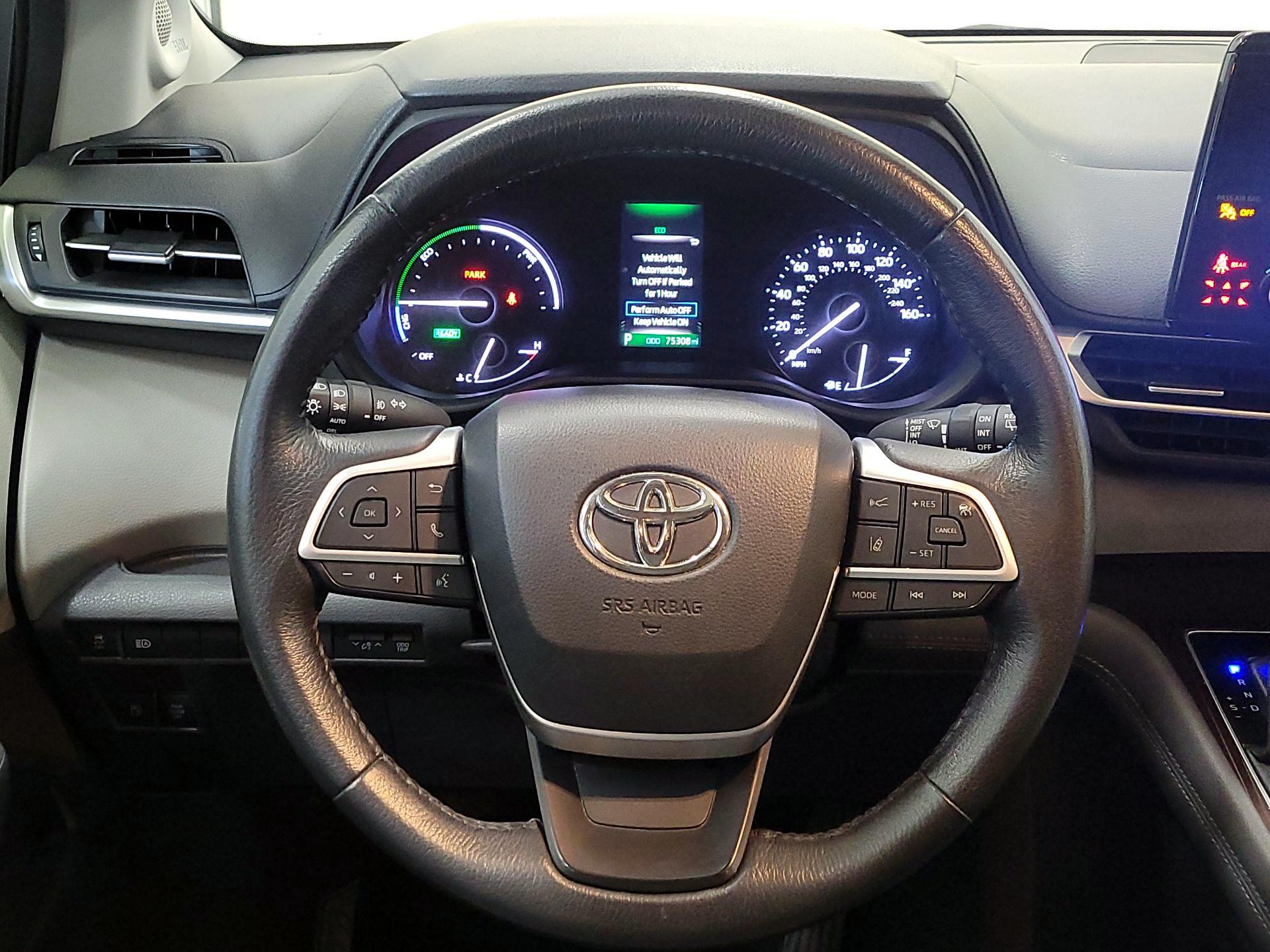 Thumbnail: 2021 Toyota Sienna - 10