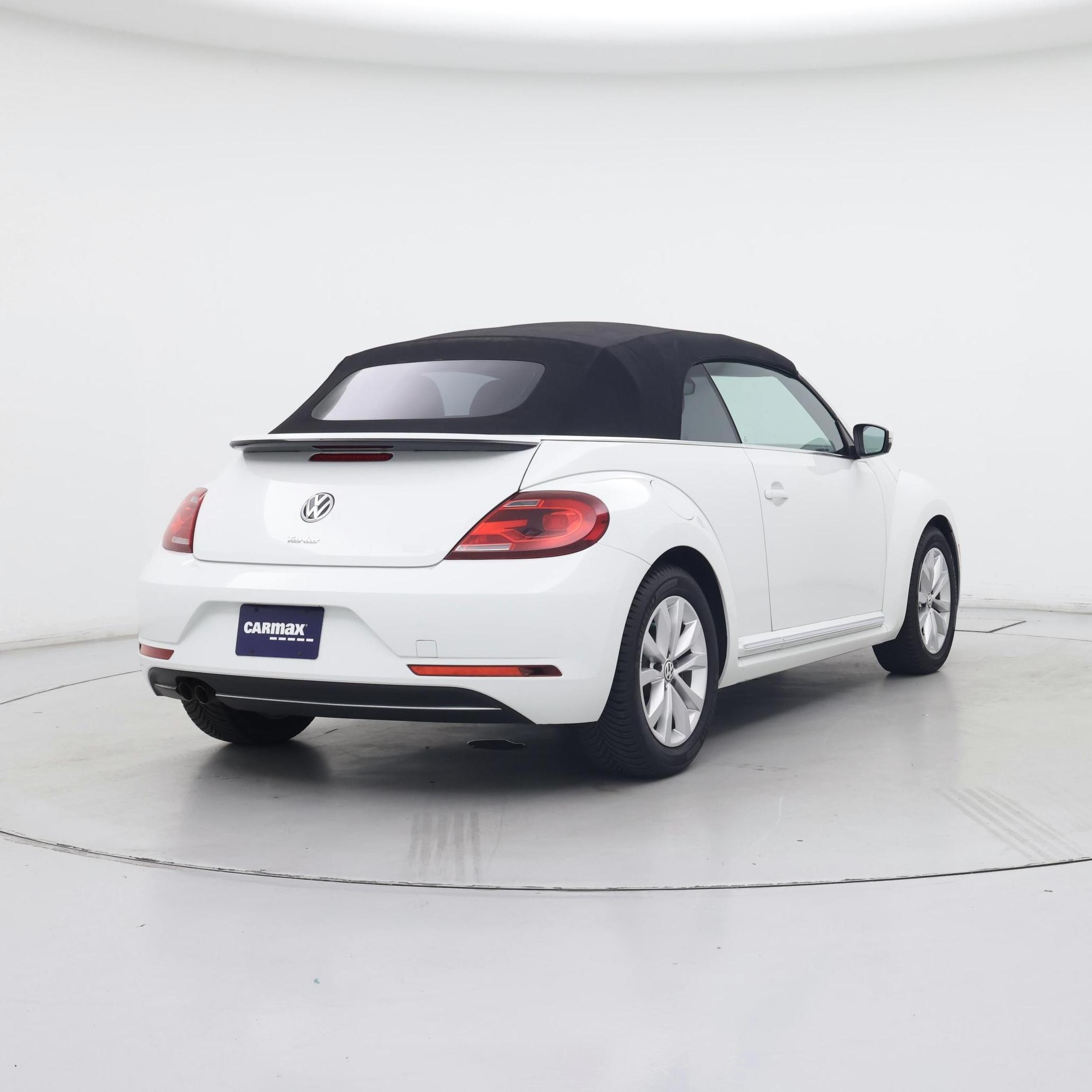 Thumbnail: 2017 Volkswagen Beetle - 8