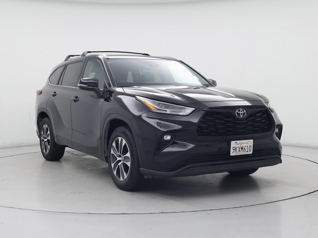 Black 2024 Toyota Highlander XLE FWD SUV / Crossover Front-Wheel Drive Automatic