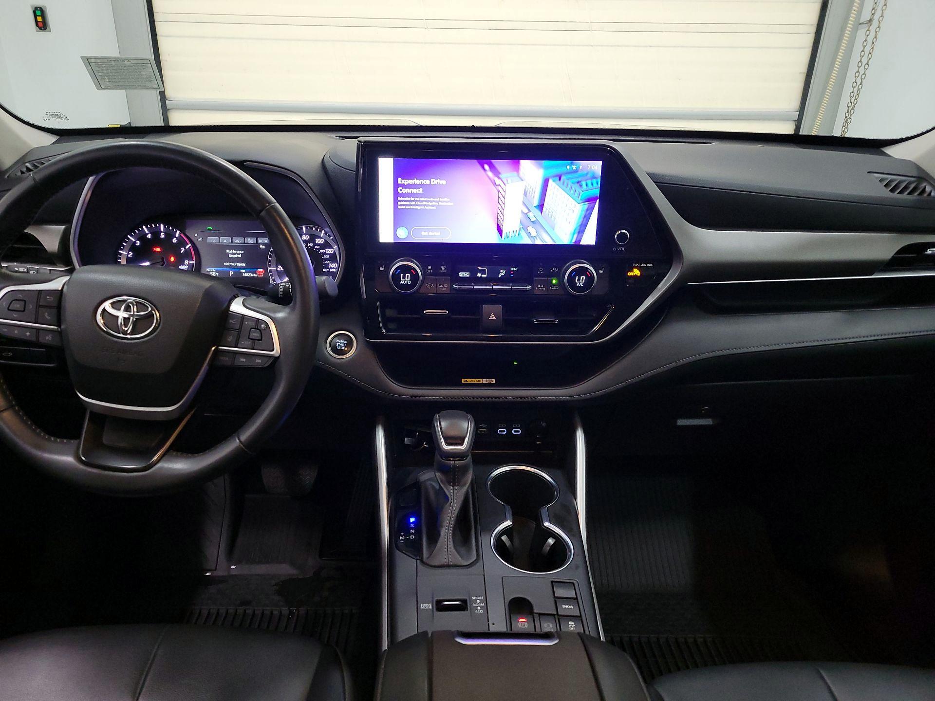 Thumbnail: 2024 Toyota Highlander - 9