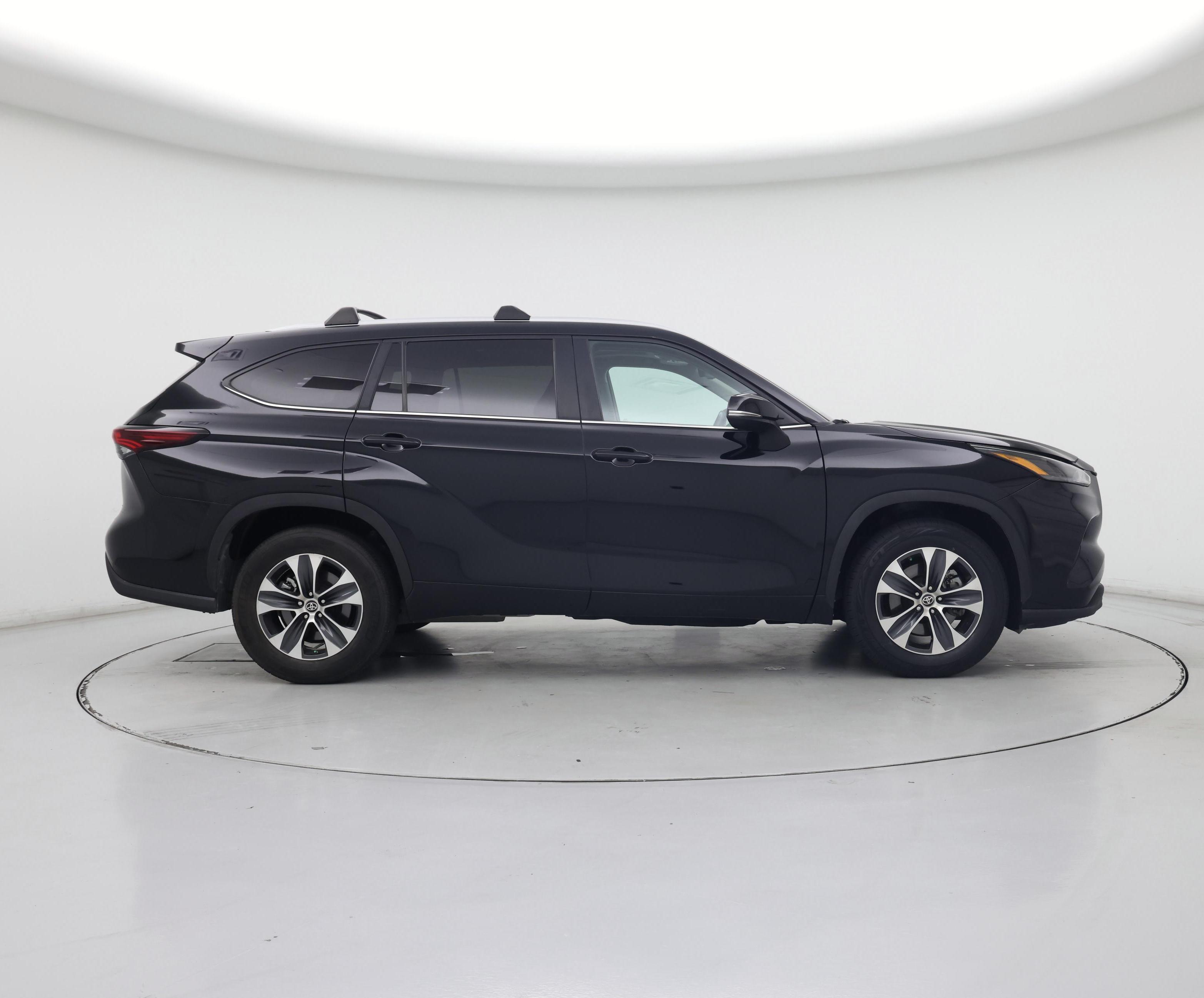 Thumbnail: 2024 Toyota Highlander - 7