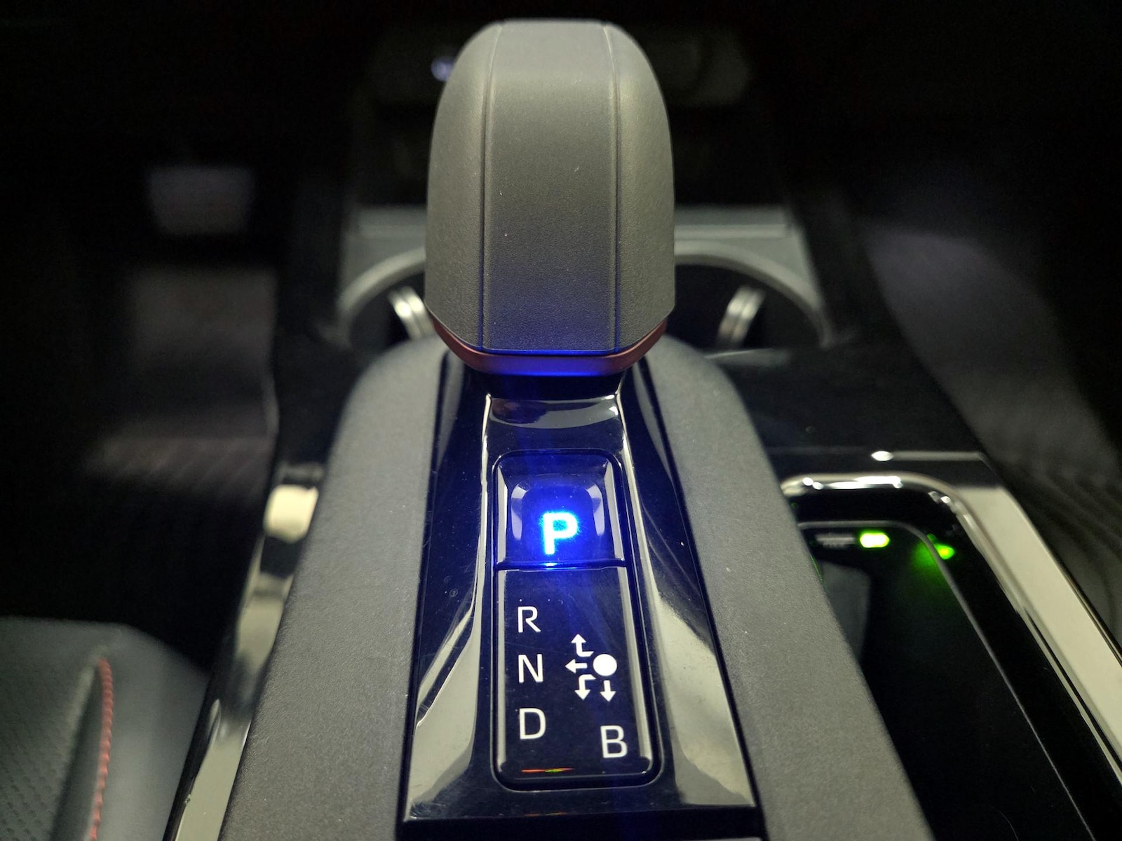 2024 Toyota Prius Prime XSE Premium - Photo 18