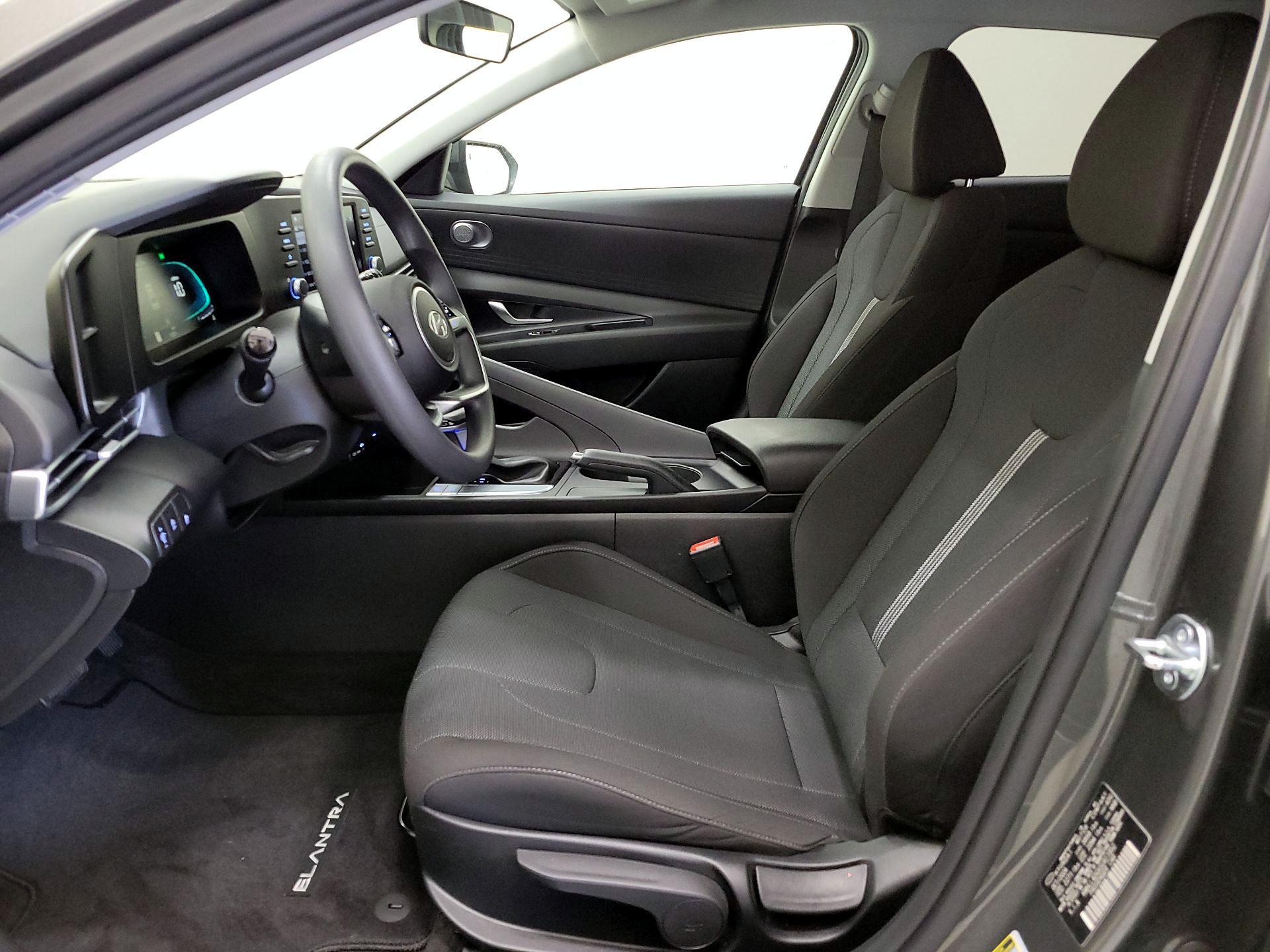 Thumbnail: 2025 Hyundai Elantra - 11