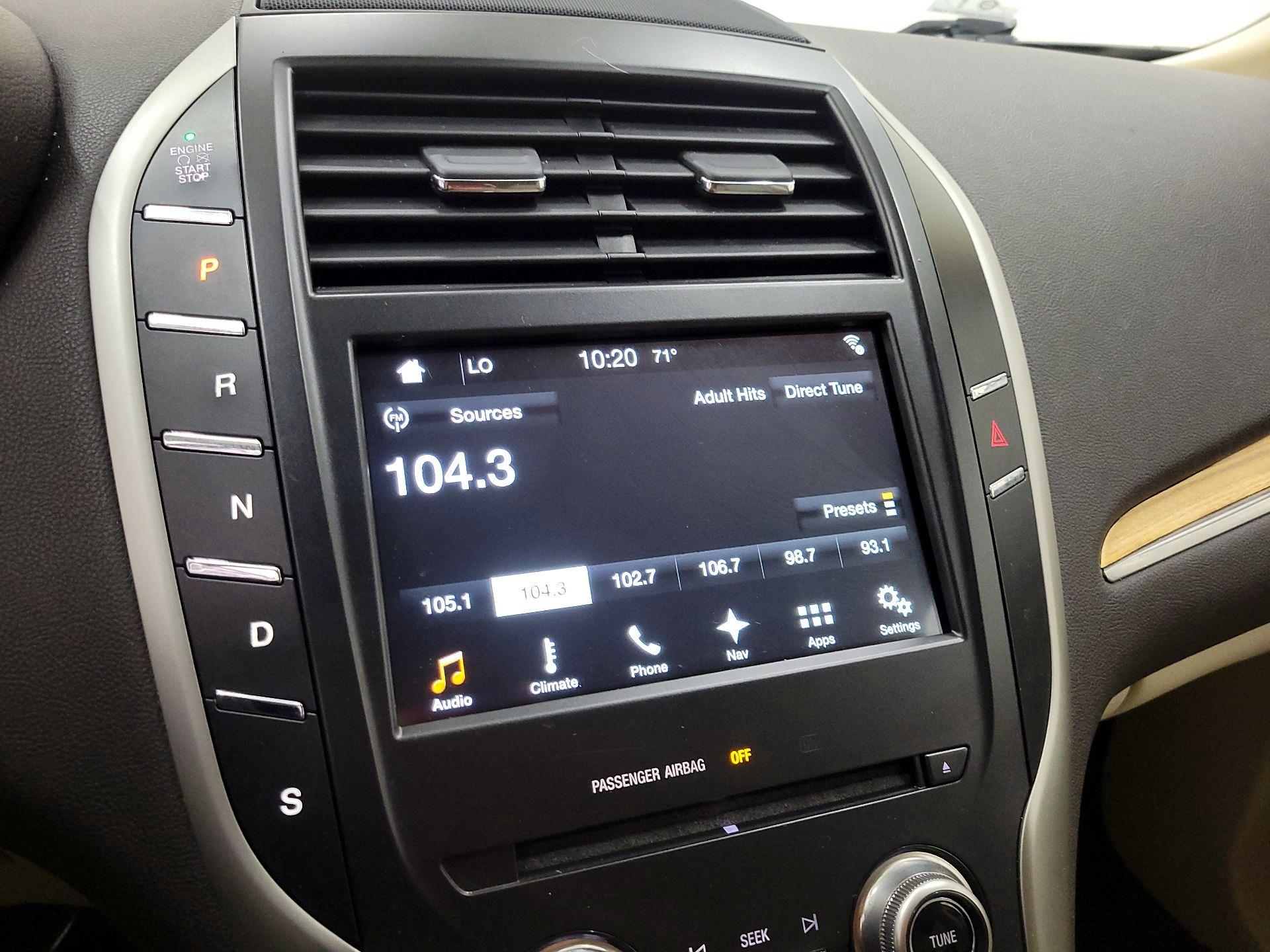 Thumbnail: 2016 Lincoln MKC - 16