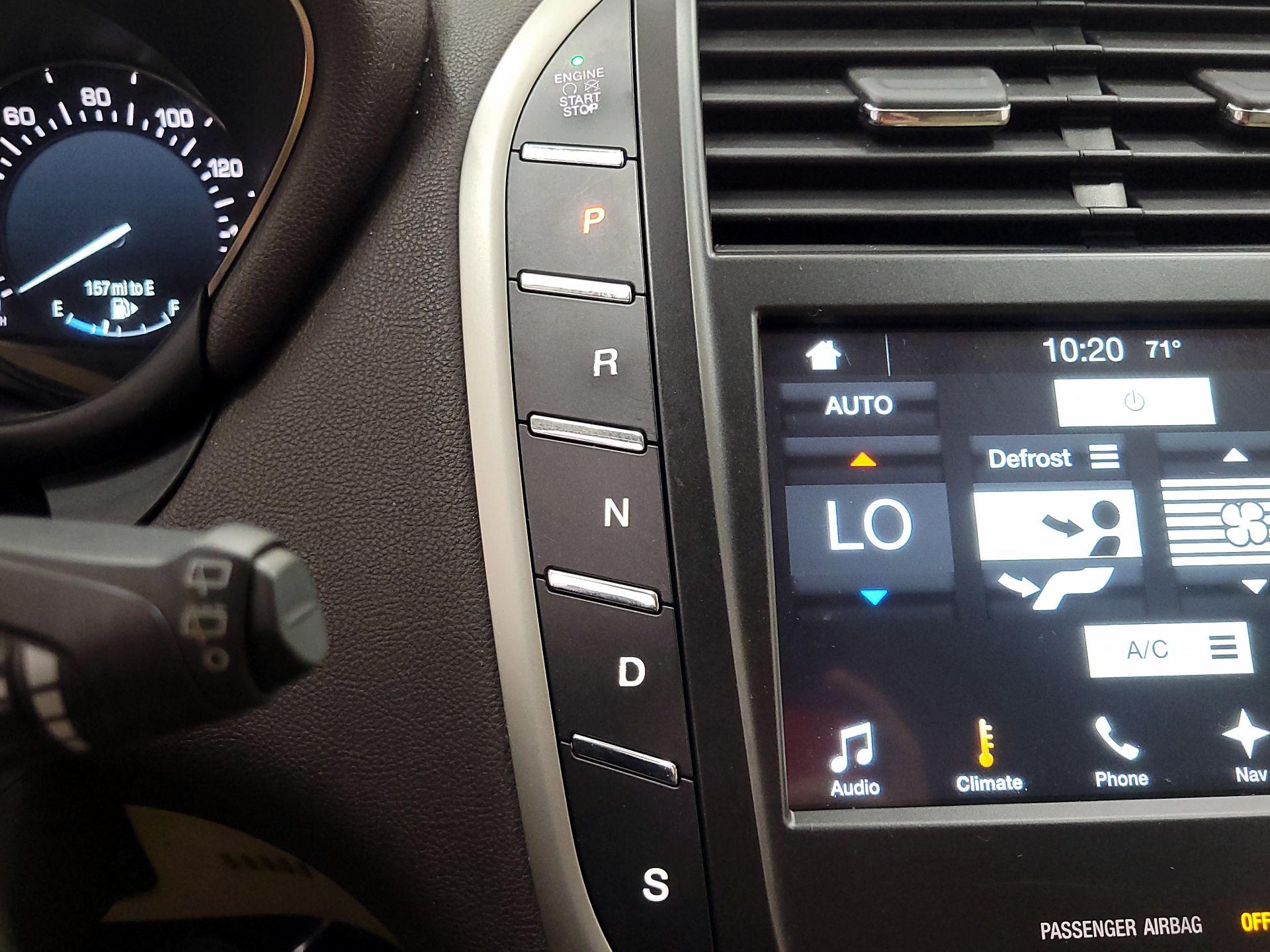 Thumbnail: 2016 Lincoln MKC - 18